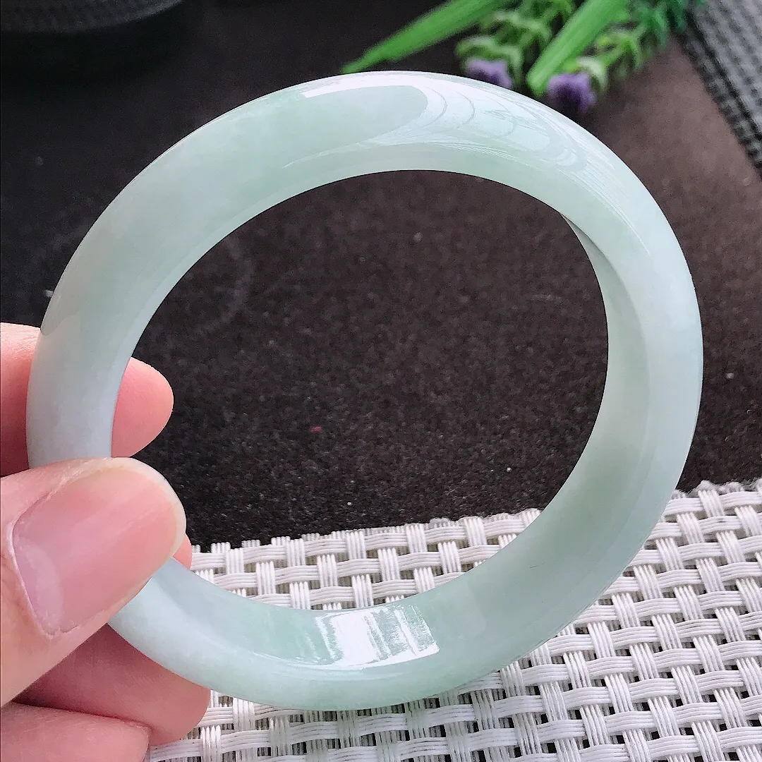 天然A货翡翠59.8/14.3/8.5老坑秀气冰润晴底色手镯宽边玉镯