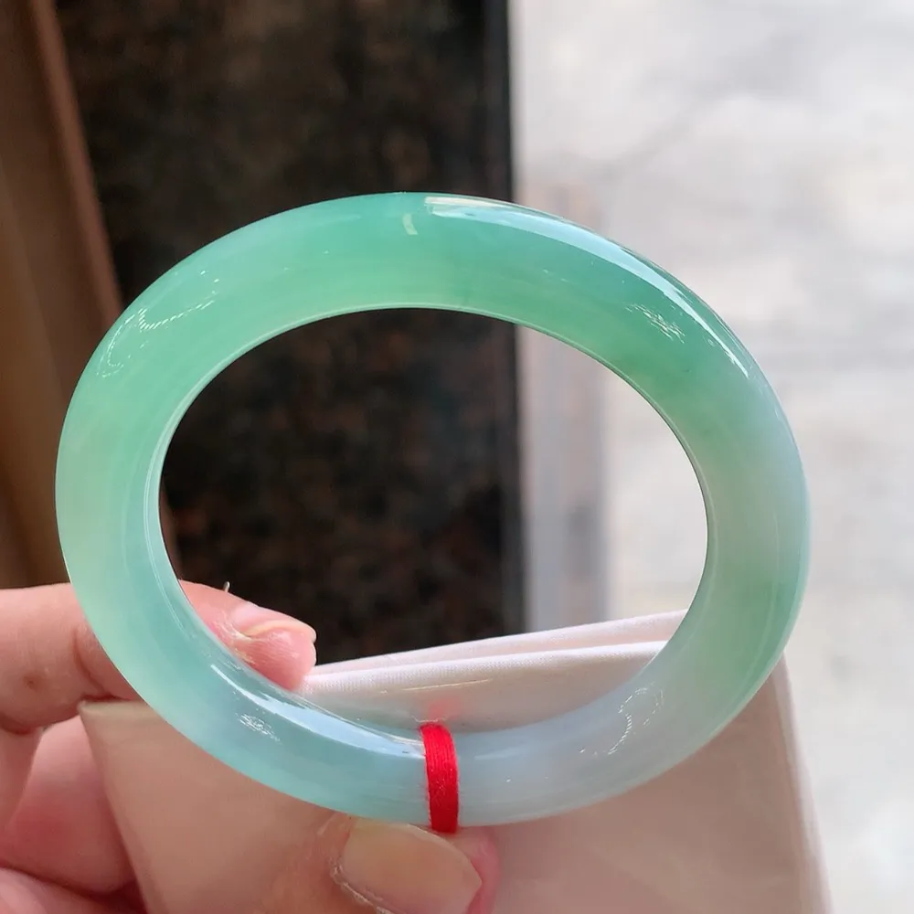 圆条冰绿 无瑕 尺寸:52.6/9.2 冰润🥰🥰