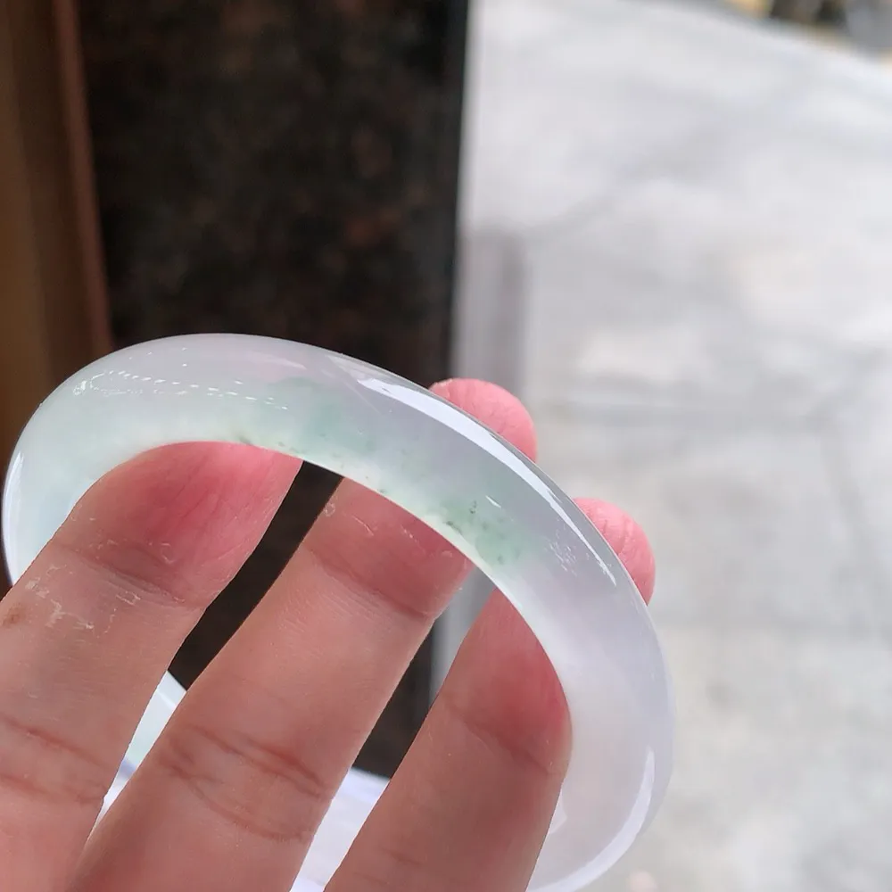 圆条冰玻飘花 无瑕 尺寸:54.6/9.6 花美 种水好