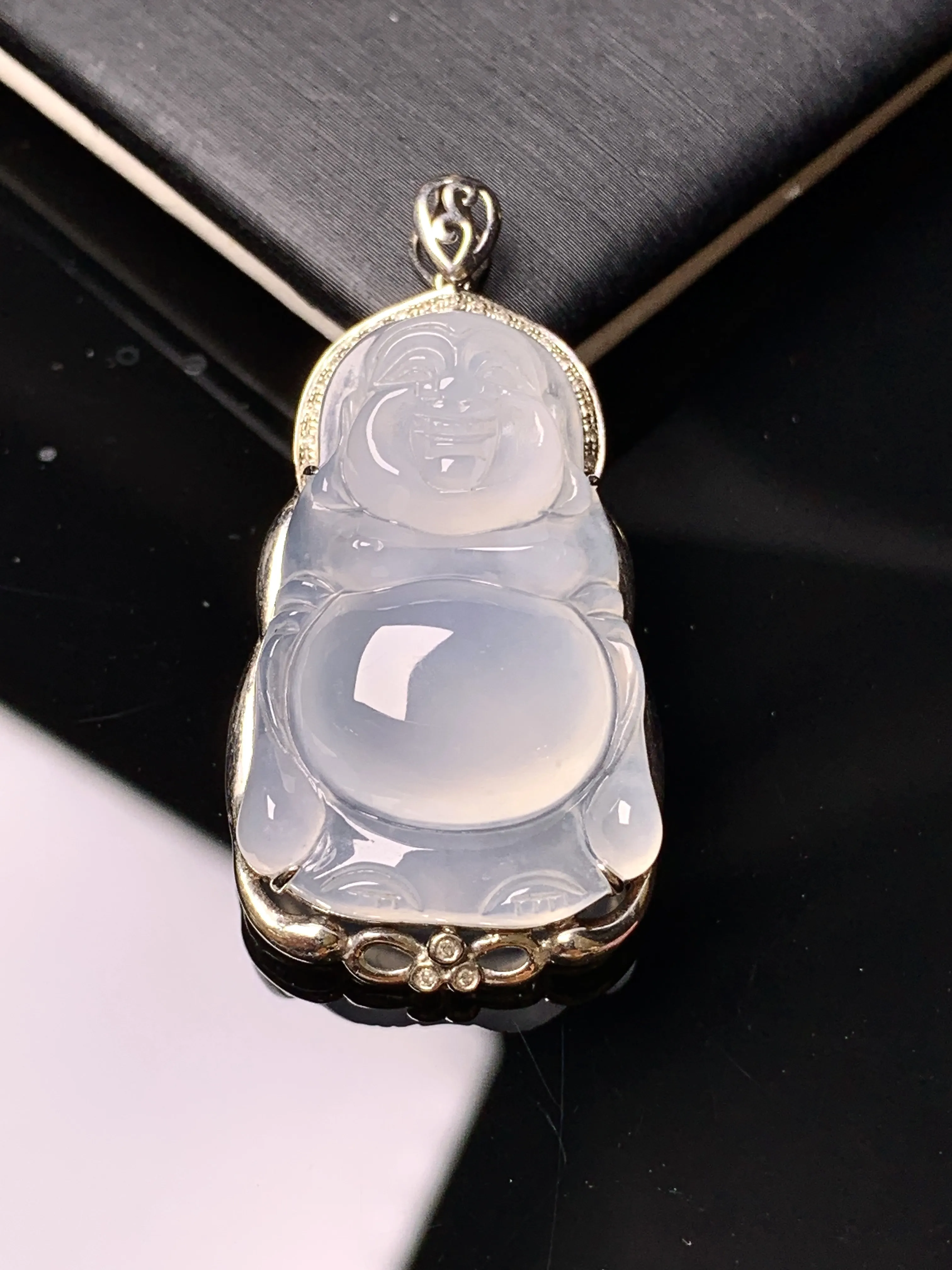 18k金镶嵌冰种佛公吊坠 玉质细腻 色泽清新艳丽 整体尺寸36.5*18.7*8.8