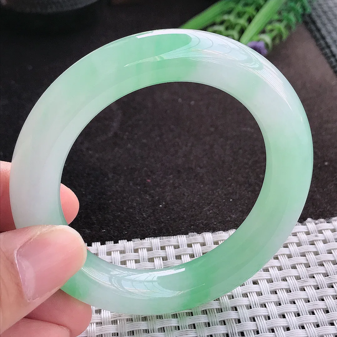 天然A货翡翠54/11.9老坑冰胶果冻冰甜绿胖圆条手镯收藏级翡翠玉镯
