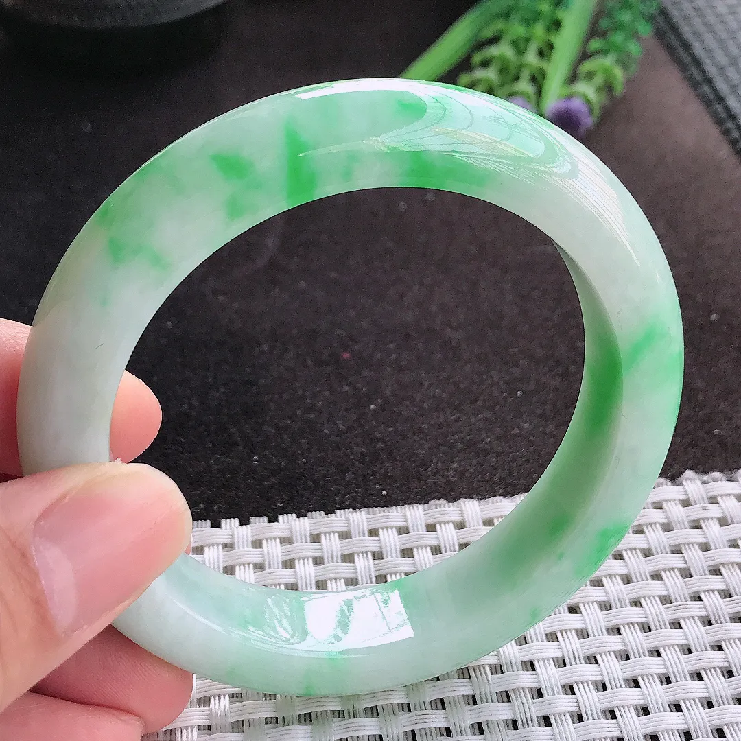 天然A货翡翠57.5/13.5/9.5老坑精美温润飘阳绿手镯宽边玉镯