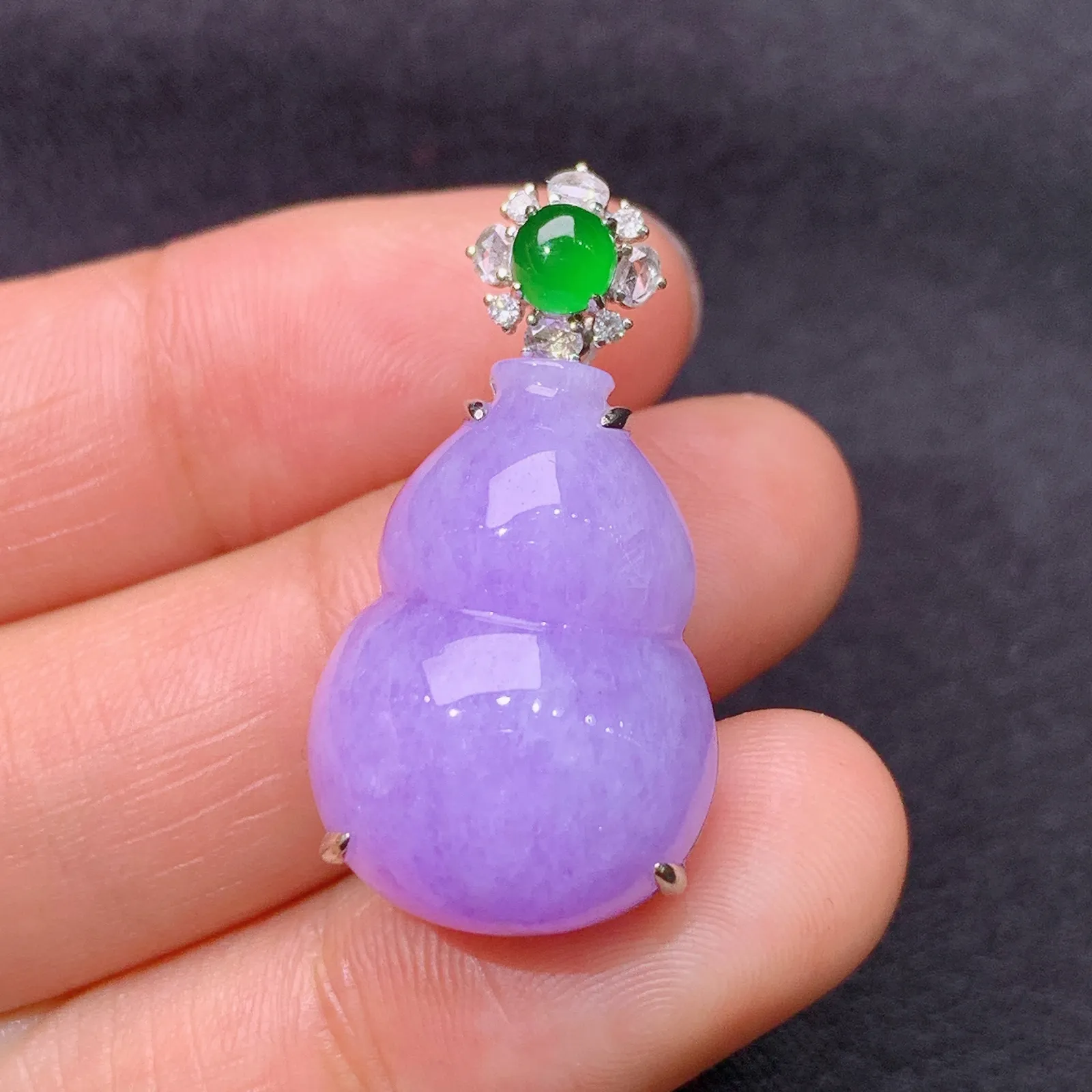 紫罗兰葫芦吊坠，18k金镶嵌，温润细腻，颜色浓郁 尺寸29.9*15.7*10.3