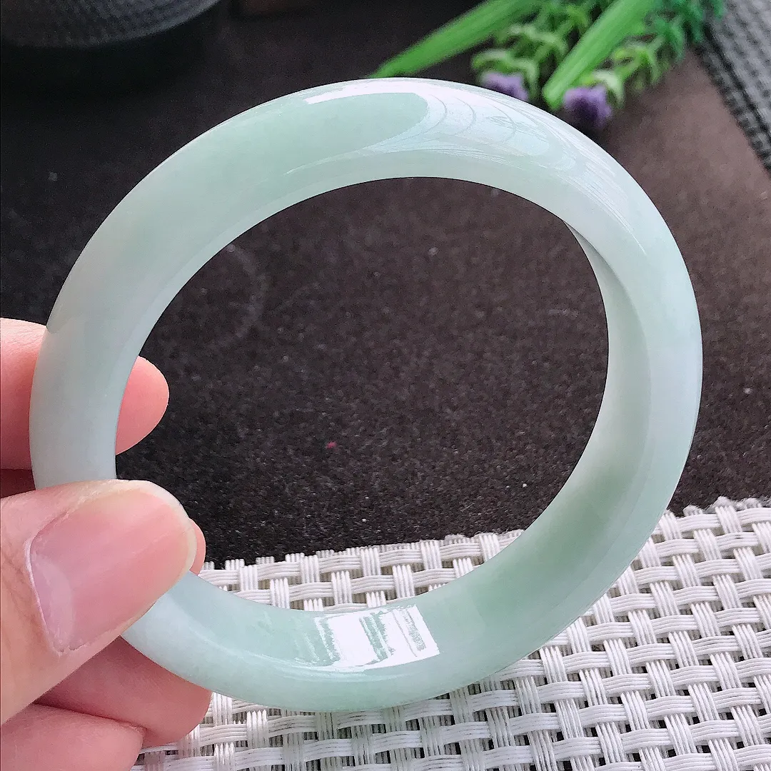 天然A货翡翠59.8/14.3/8.5老坑秀气冰润晴底色手镯宽边玉镯