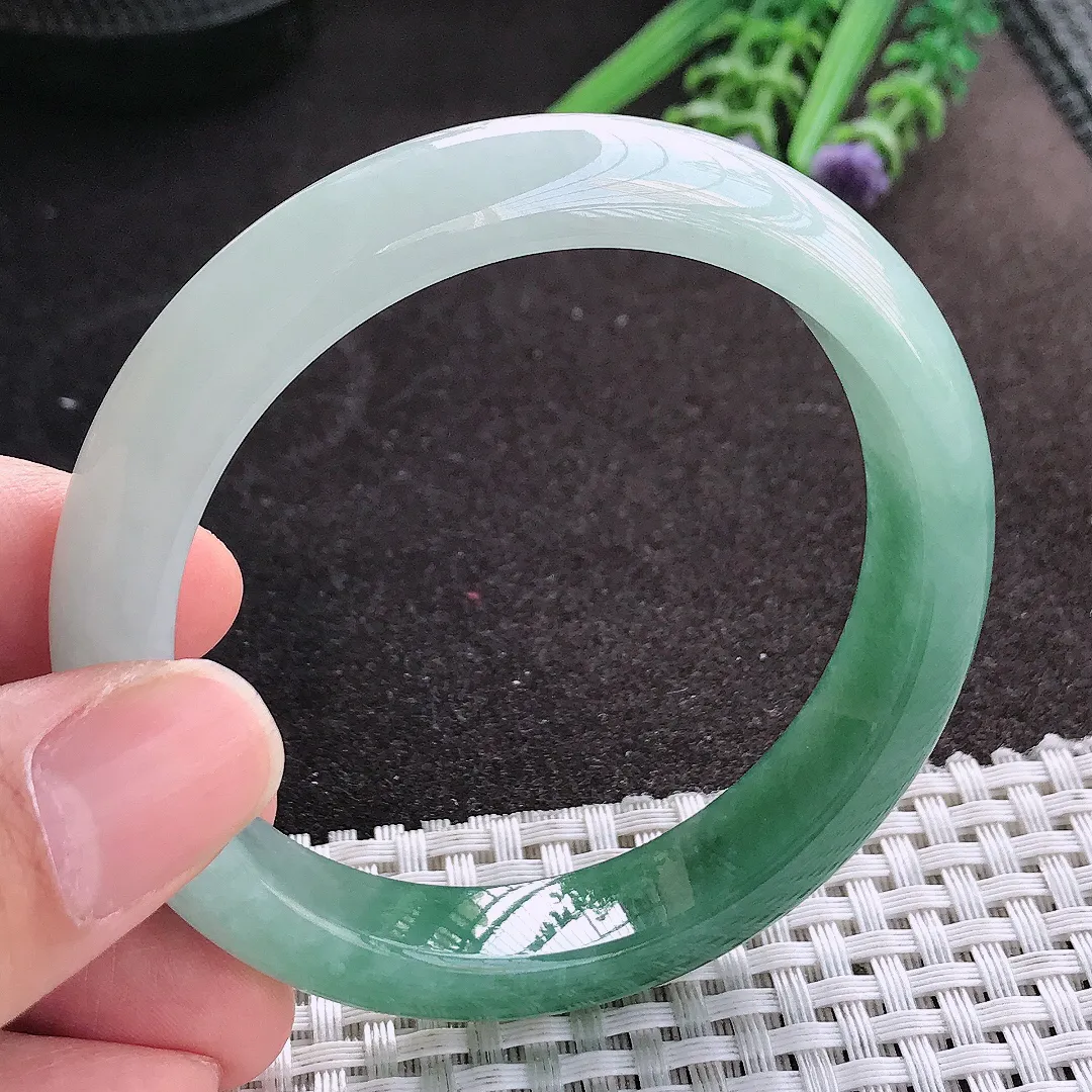 天然A货翡翠55.5/11.8/8.1老坑冰润起胶半山半水手镯油绿宽边玉镯