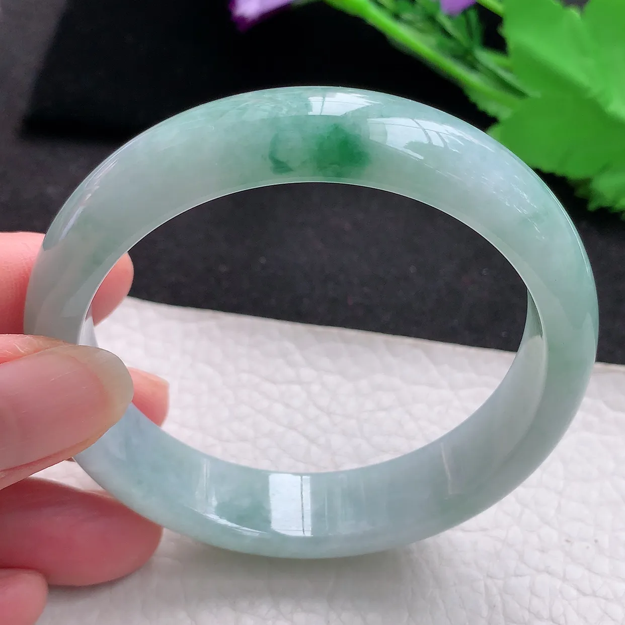 js自然光58*14*7.5平安镯 缅甸翡翠a货水润飘花宽边玉手镯玉手环