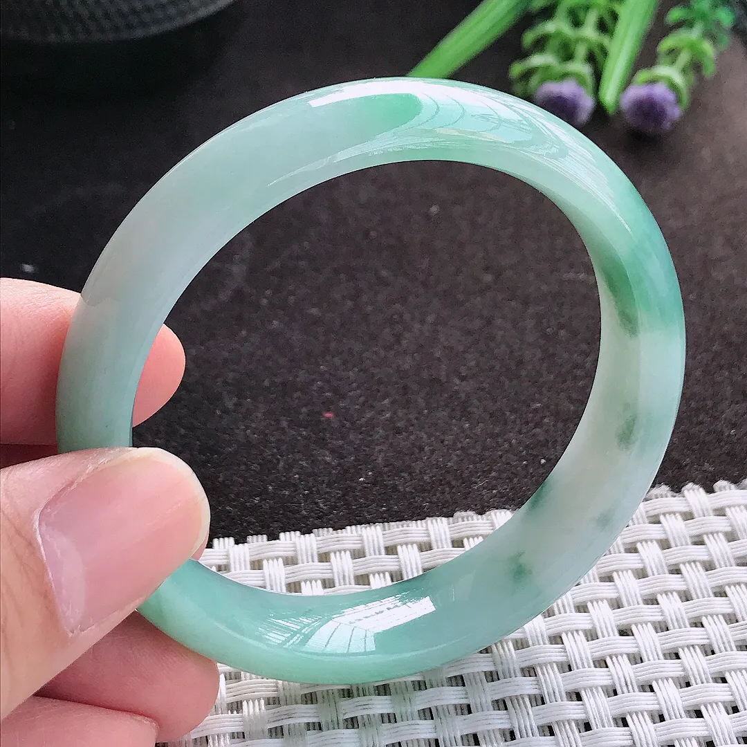 天然A货翡翠53.5/13.1/7..3老坑冰润水灵飘花手镯宽边玉镯