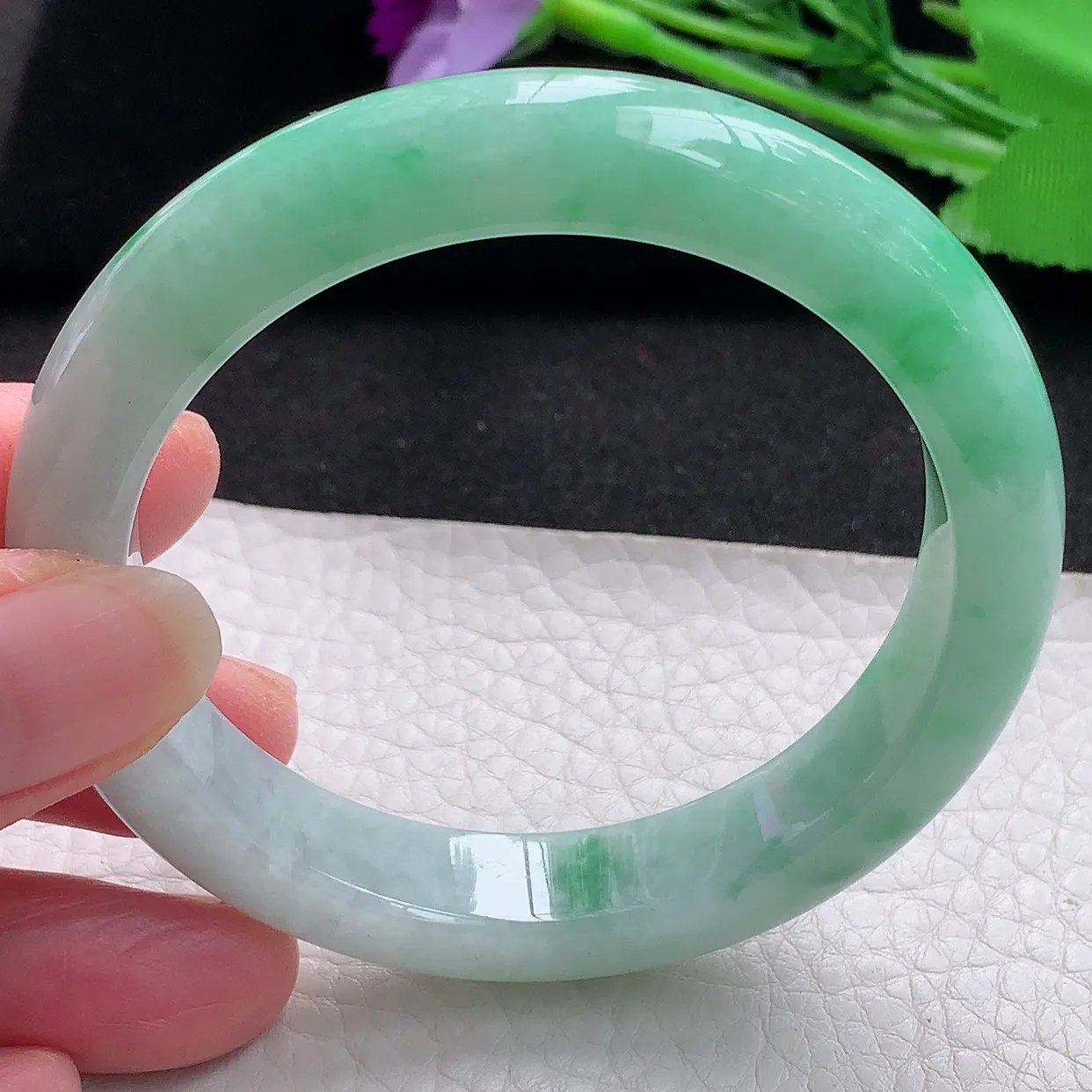 ll自然光56*12*8.5平安镯 天然缅甸翡翠a货飘阳绿宽边玉镯子 玉手环