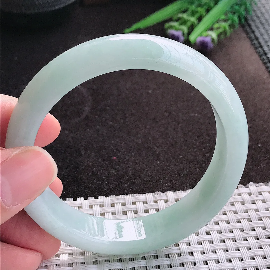 天然A货翡翠59.8/14.3/8.5老坑秀气冰润晴底色手镯宽边玉镯