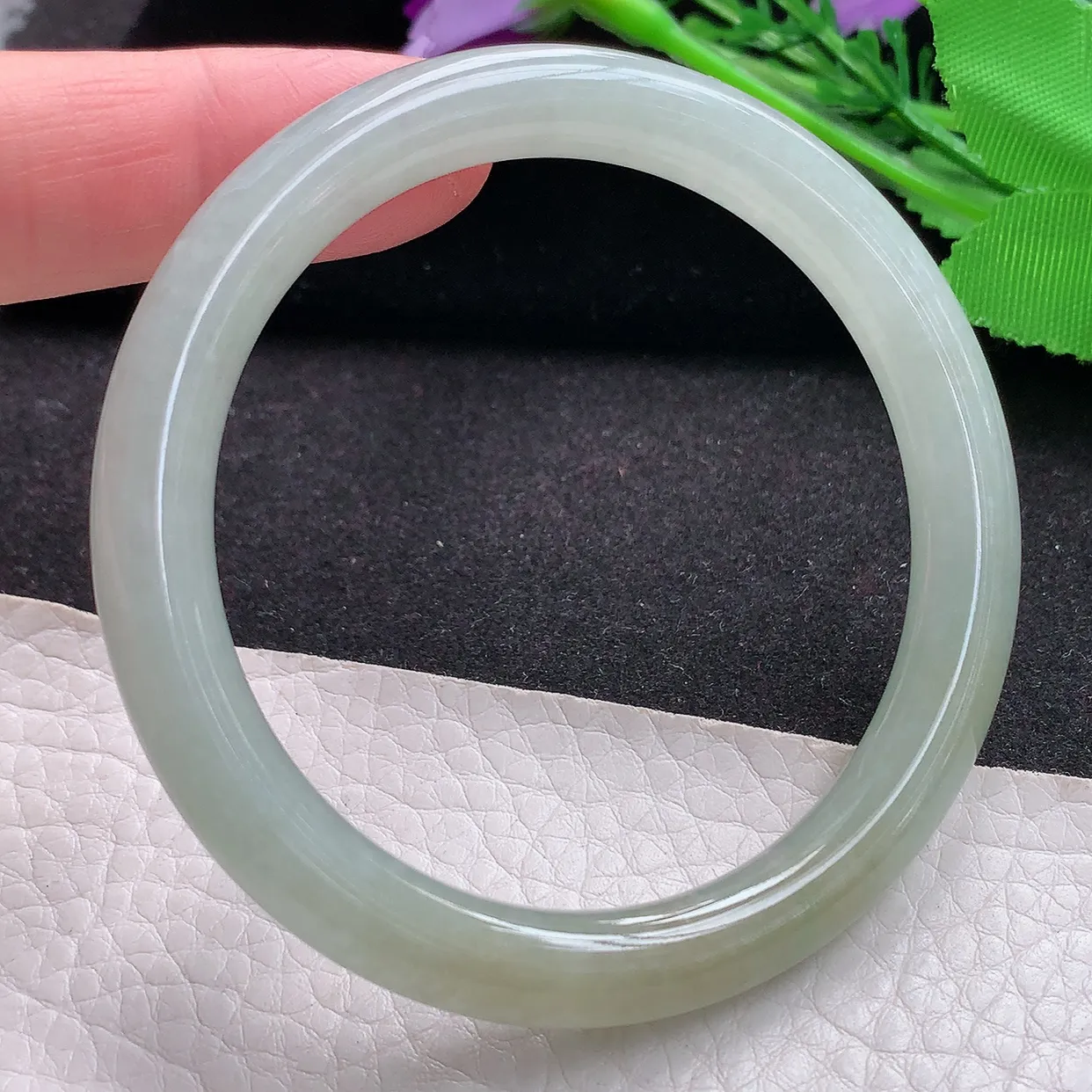 ll自然光55*8美人镯 缅甸翡翠a货玉镯子双彩圆条玉手环 叮当镯