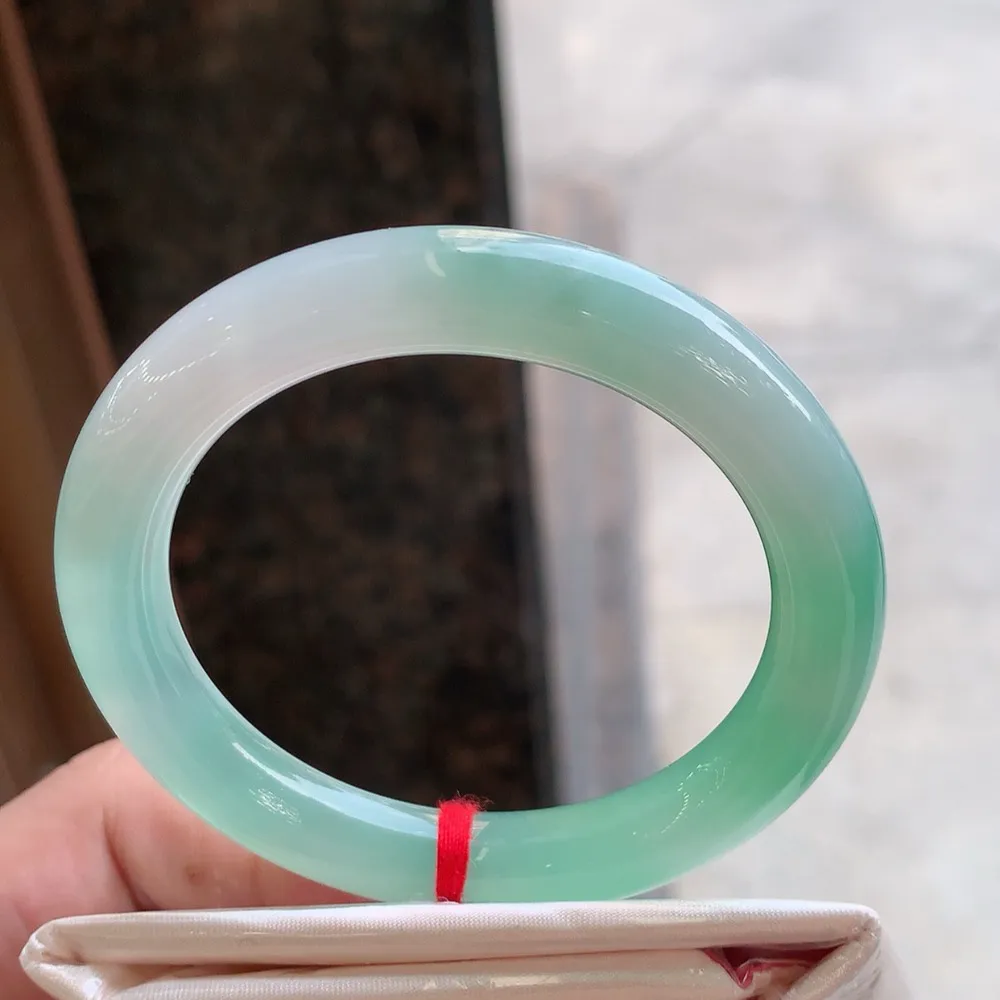 圆条冰绿 无瑕 尺寸:52.6/9.2 冰润🥰🥰