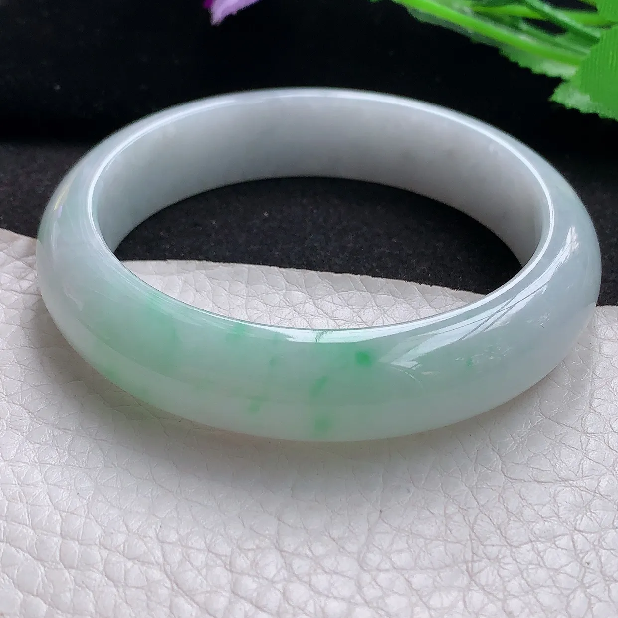 ll自然光58*14*8.5平安镯 天然缅甸翡翠a货飘绿宽边玉镯子 玉手环