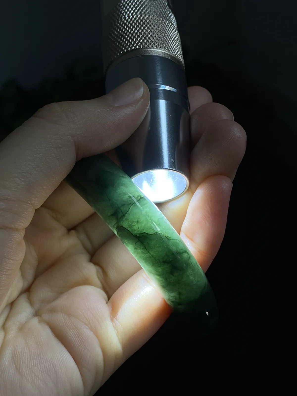 正圈54.4圈口，翡翠糯化种飘绿手镯