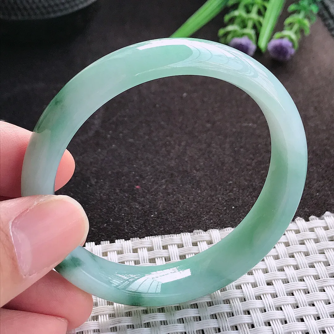 天然A货翡翠53.5/13.1/7..3老坑冰润水灵飘花手镯宽边玉镯