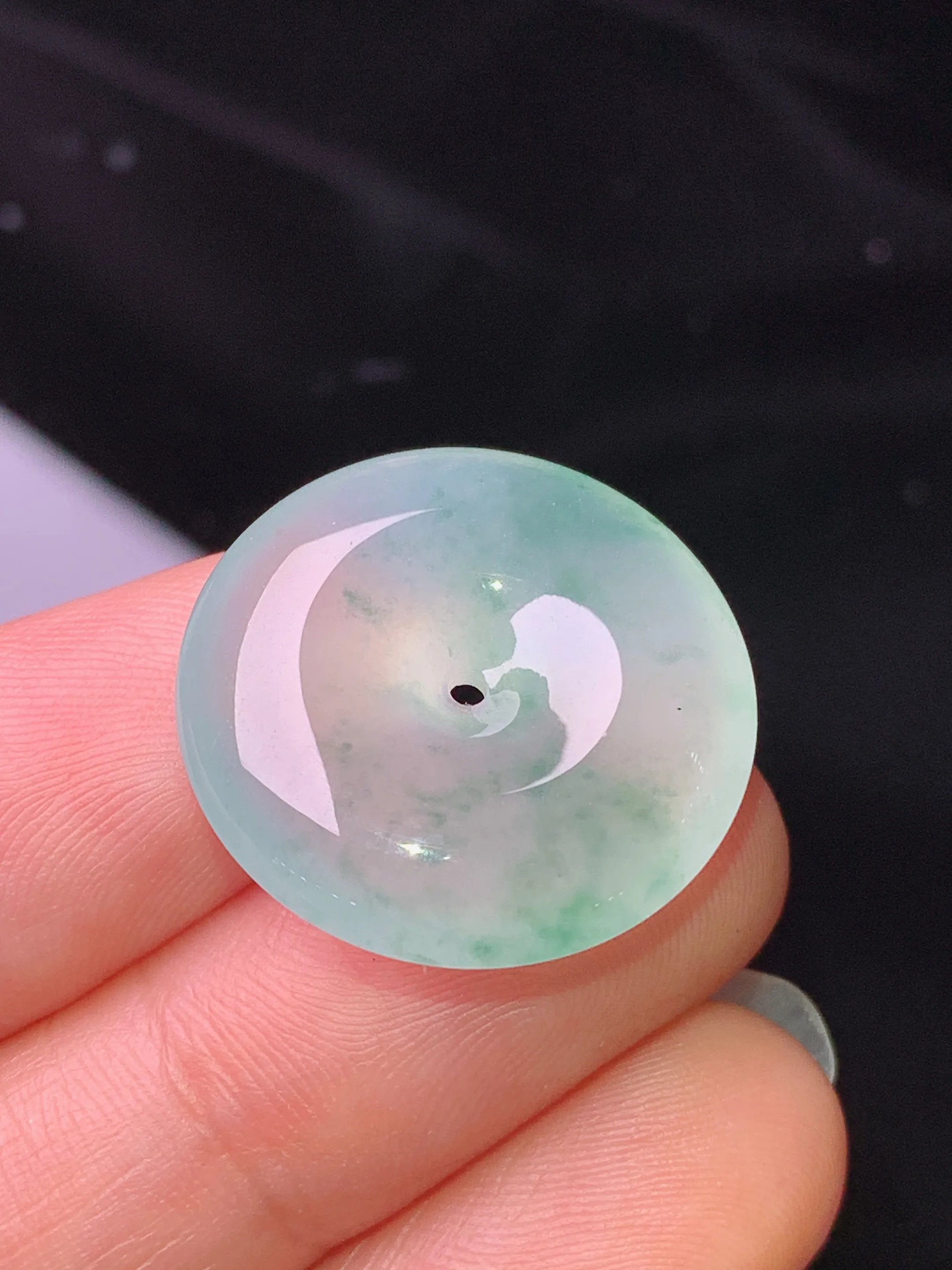 冰种平安扣吊坠 玉质细腻 色泽清新艳丽 整体尺寸21.5*5.8