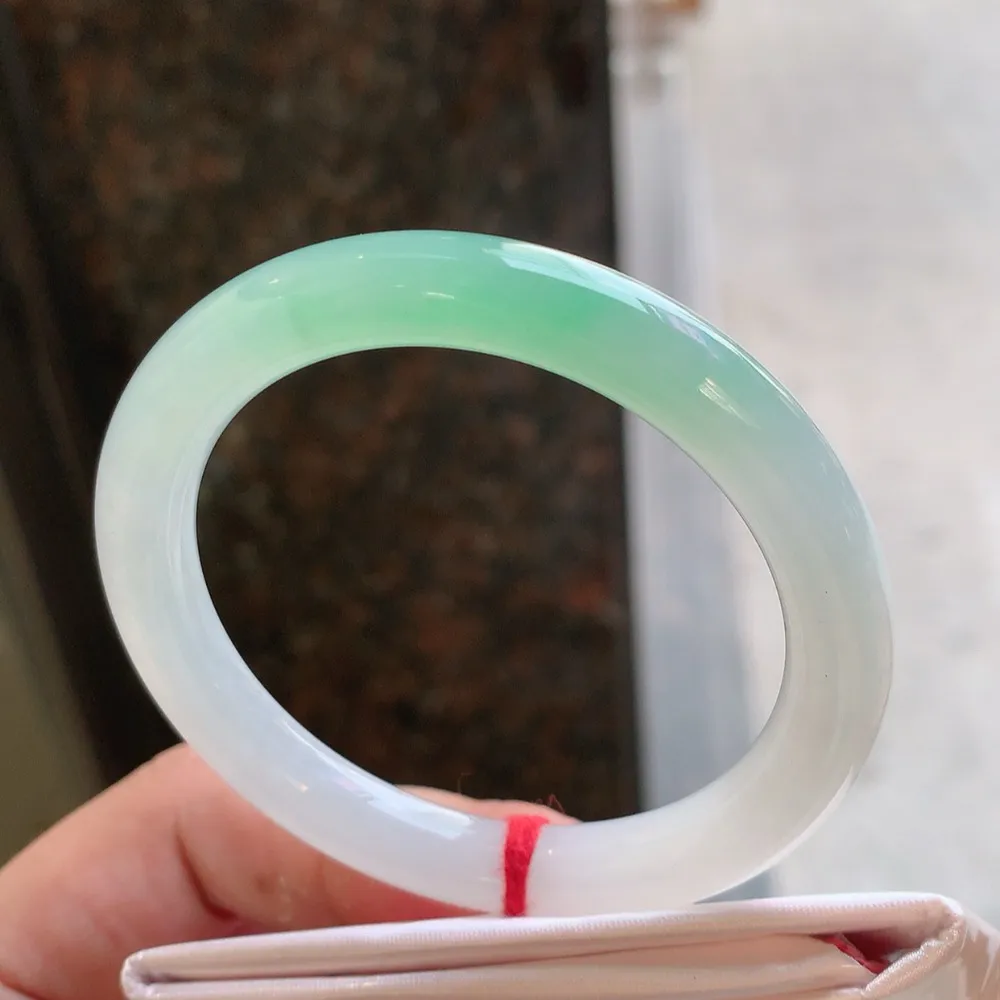 圆条冰阳绿 微细纹 尺寸:51.2/8.4 种色兼备