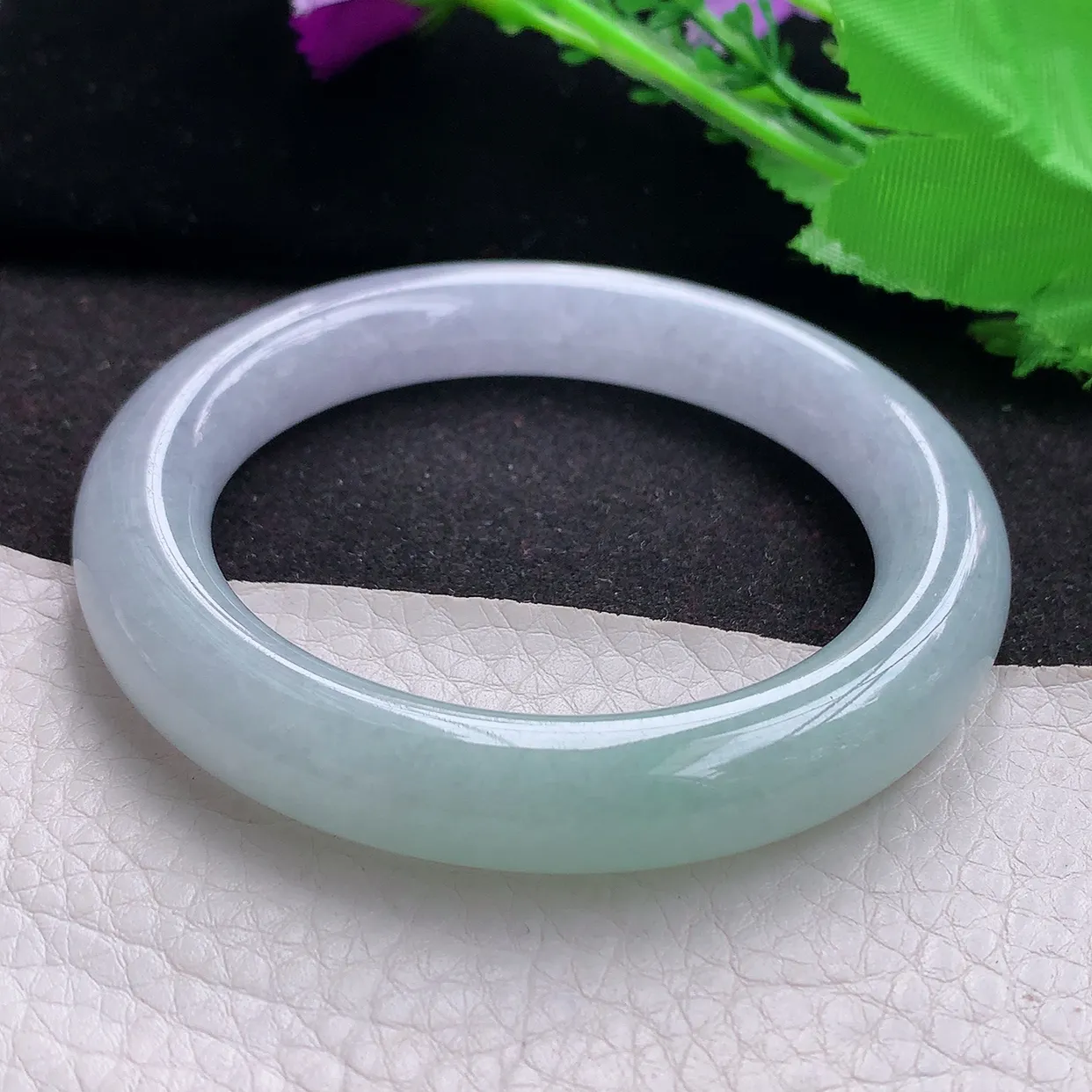 z自然光55**10.6美人镯 缅甸翡翠A货水灵春带彩圆条玉手镯玉手环