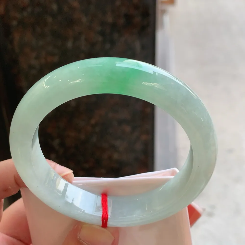 正圈冰糯阳绿 无瑕 尺寸:60.6/13.4/9.4色好