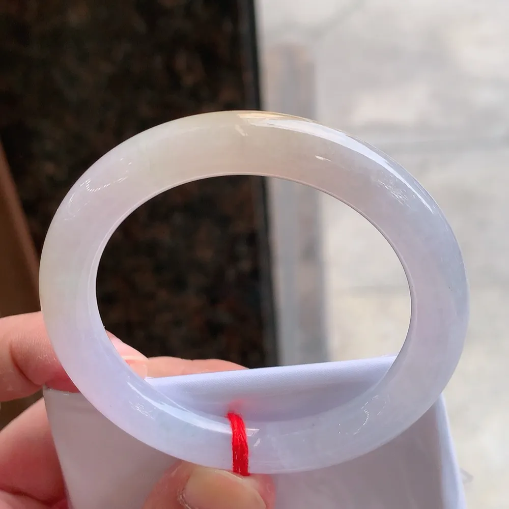 圆条冰黄翡 无瑕 尺寸:52.8/8.9 超值