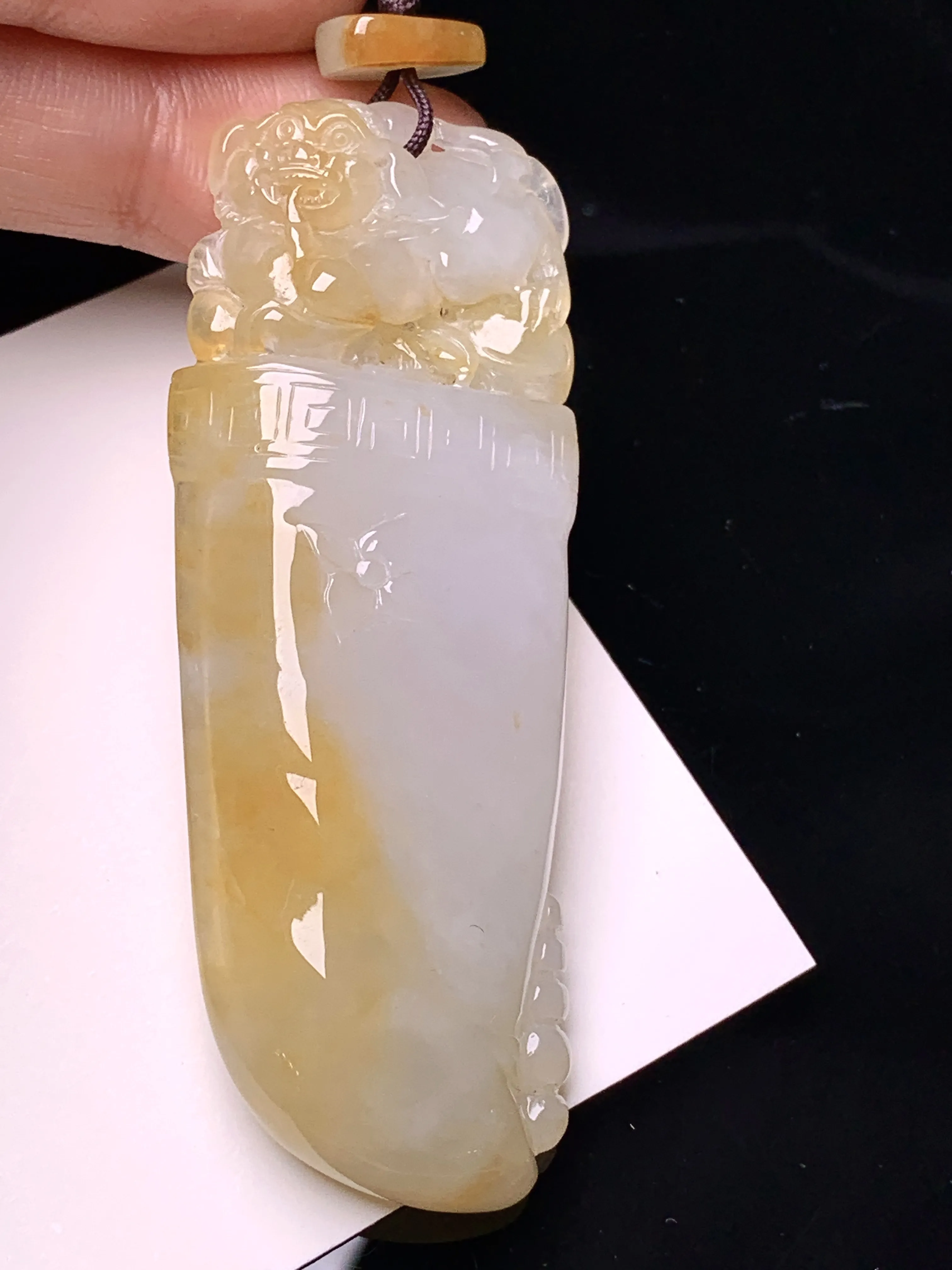 飘黄翡貔貅吊坠 玉质细腻 色泽清新艳丽 整体尺寸66.2*24.8*7.6