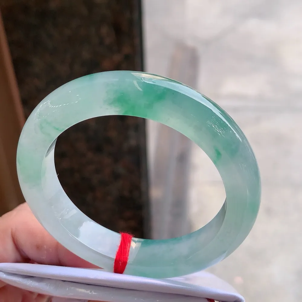 正圈冰玻飘花 无瑕 尺寸:53.8/11.8/9.2 花美 种水好