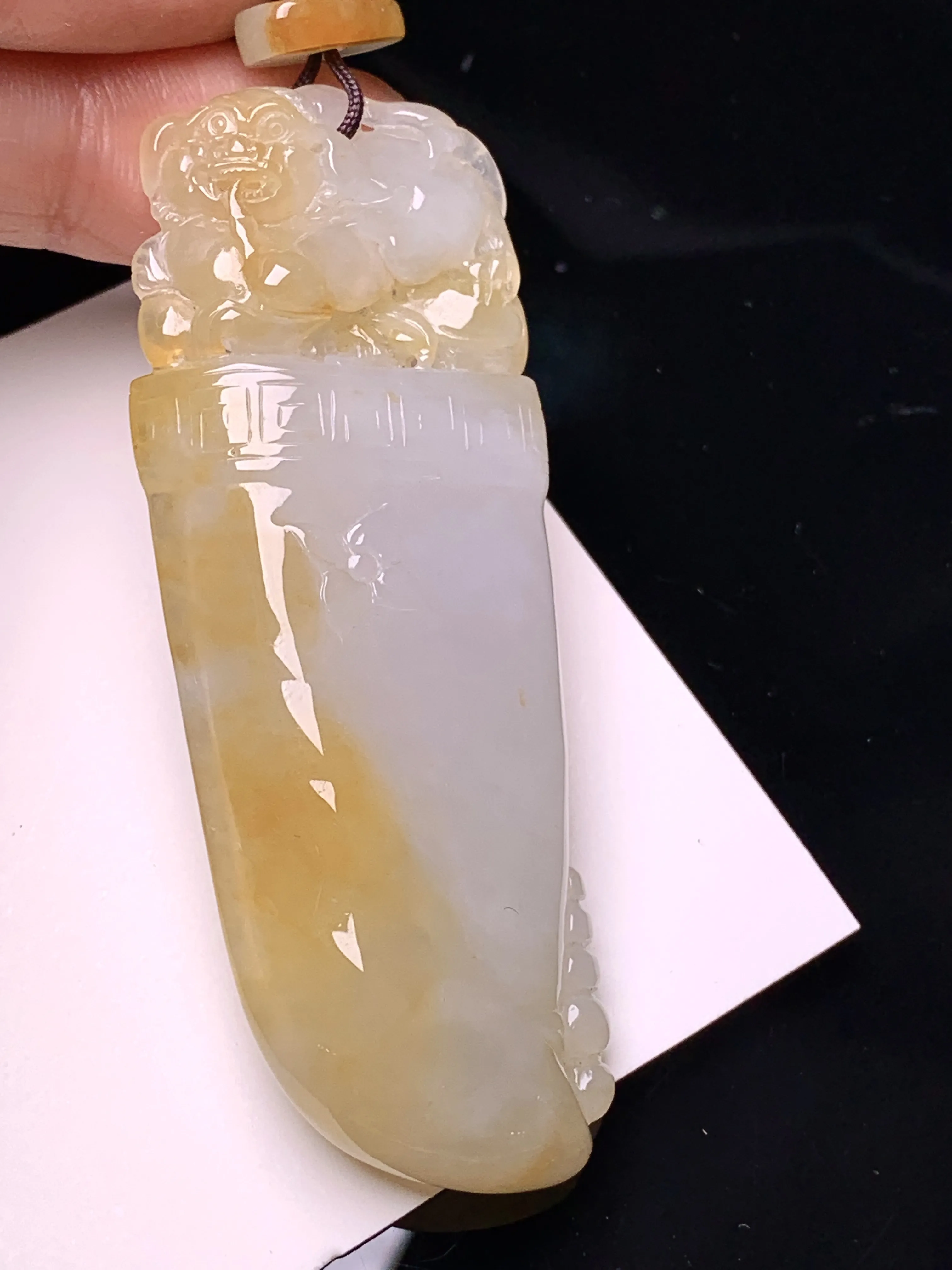 飘黄翡貔貅吊坠 玉质细腻 色泽清新艳丽 整体尺寸66.2*24.8*7.6