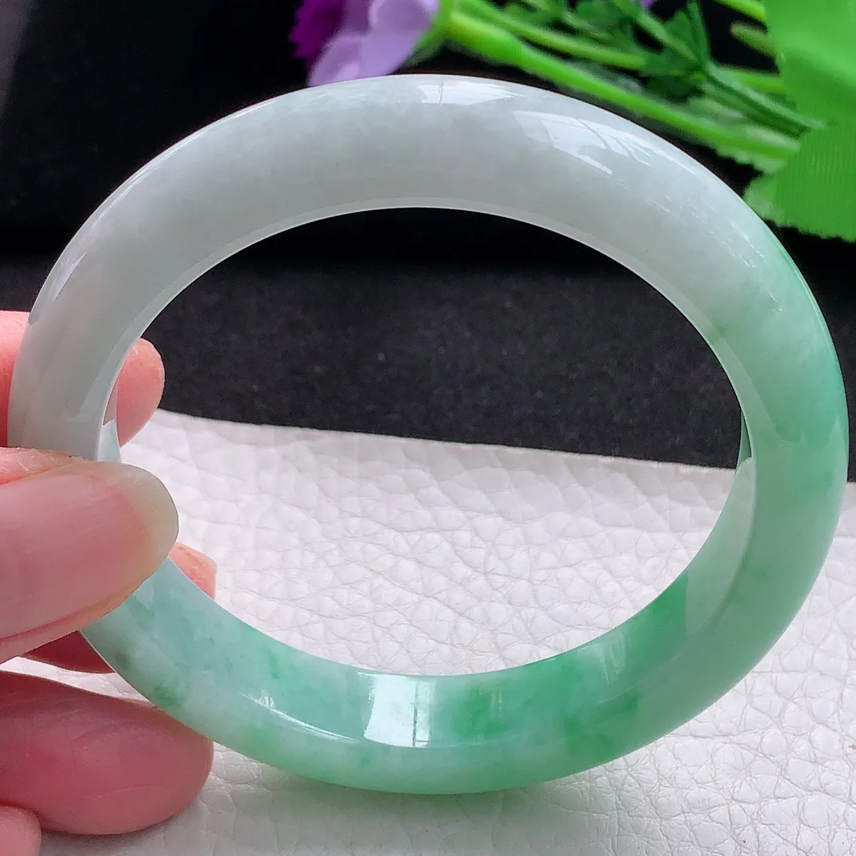 ll自然光56*12*8.5平安镯 天然缅甸翡翠a货飘阳绿宽边玉镯子 玉手环