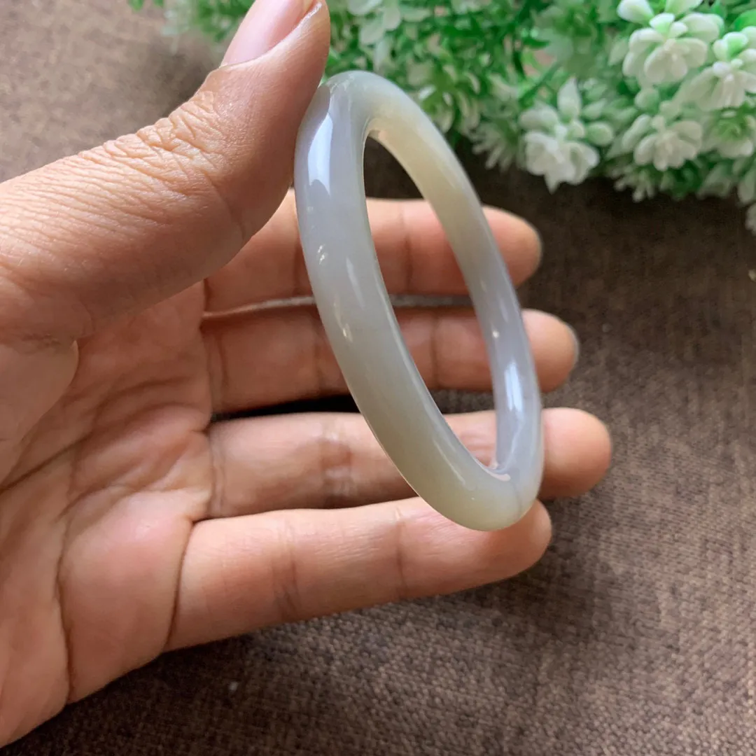 51.5圈口和田玉粉紫色圆条手镯！精品紫粉，玉质细腻油润，密度紧凑，琢型圆润，高脂粉，品相大气