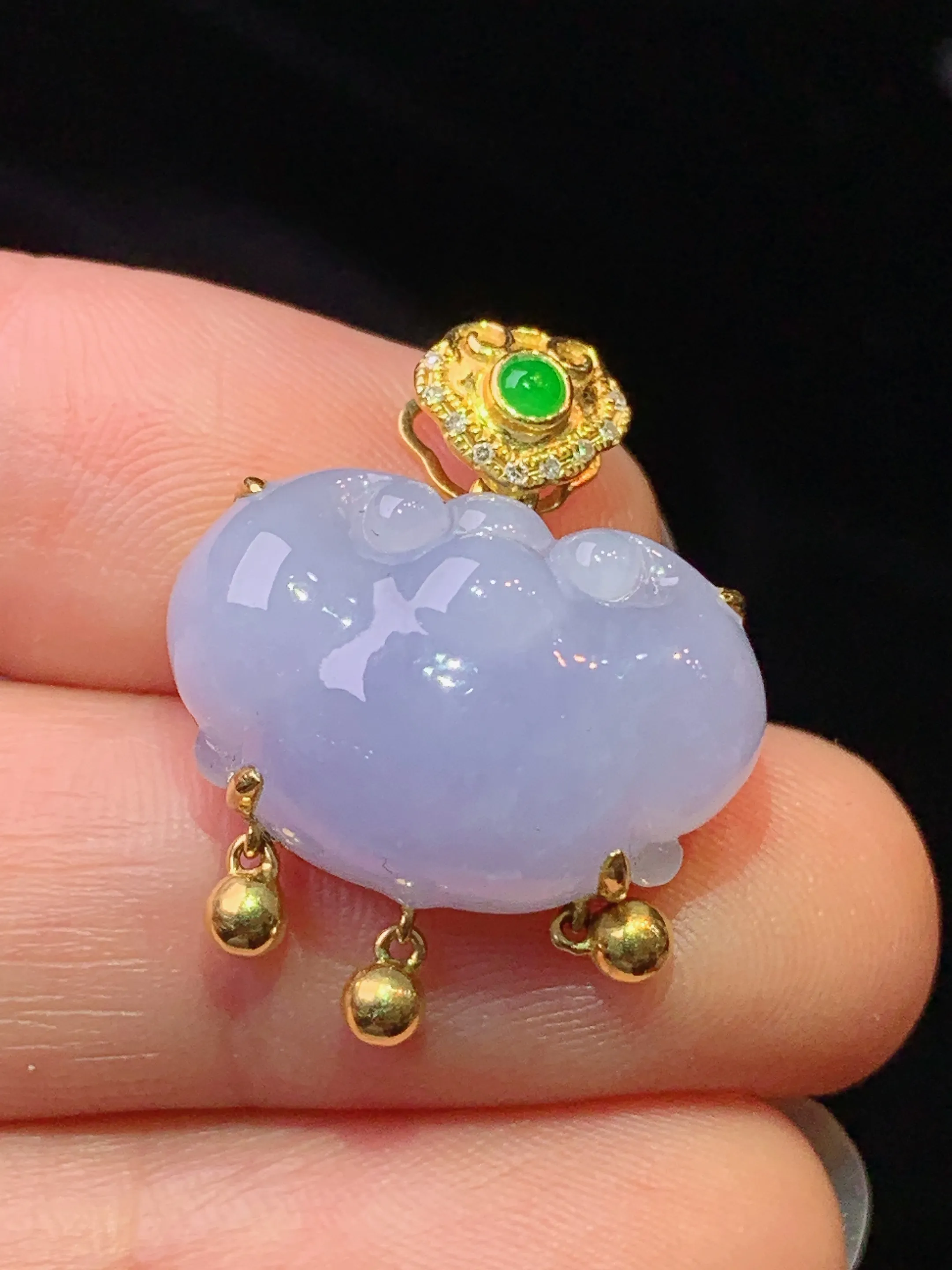 18k金钻镶嵌紫罗兰如意头吊坠 玉质细腻 色泽清新艳丽 整体尺寸24*19.5*8.5