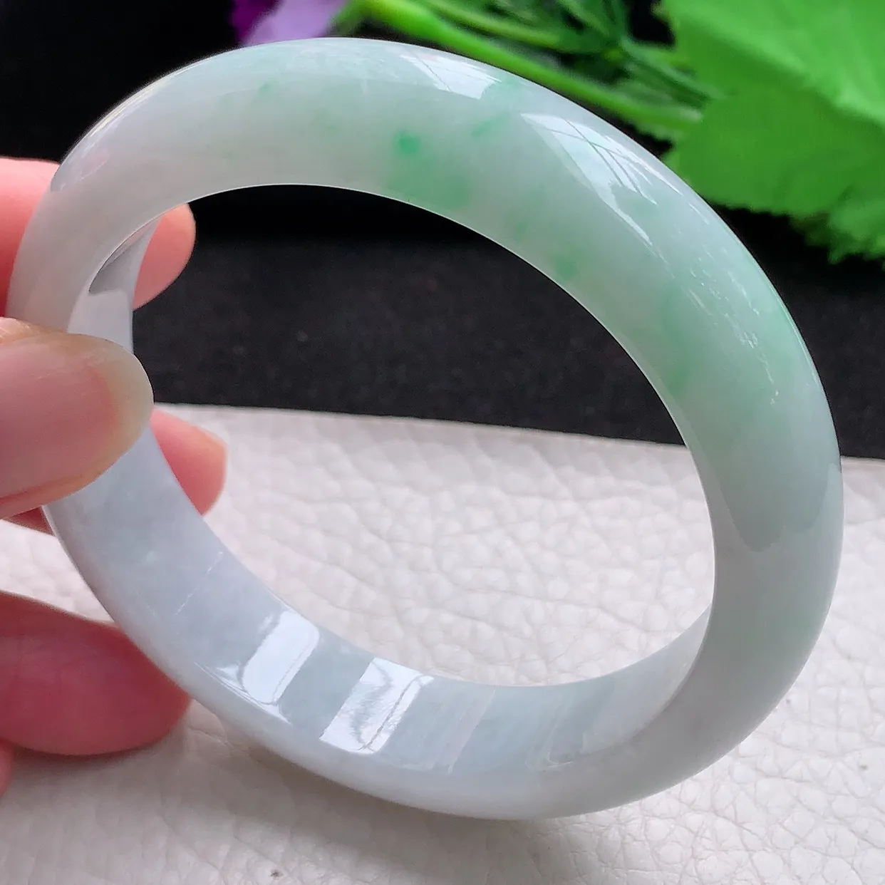 ll自然光58*14*8.5平安镯 天然缅甸翡翠a货飘绿宽边玉镯子 玉手环