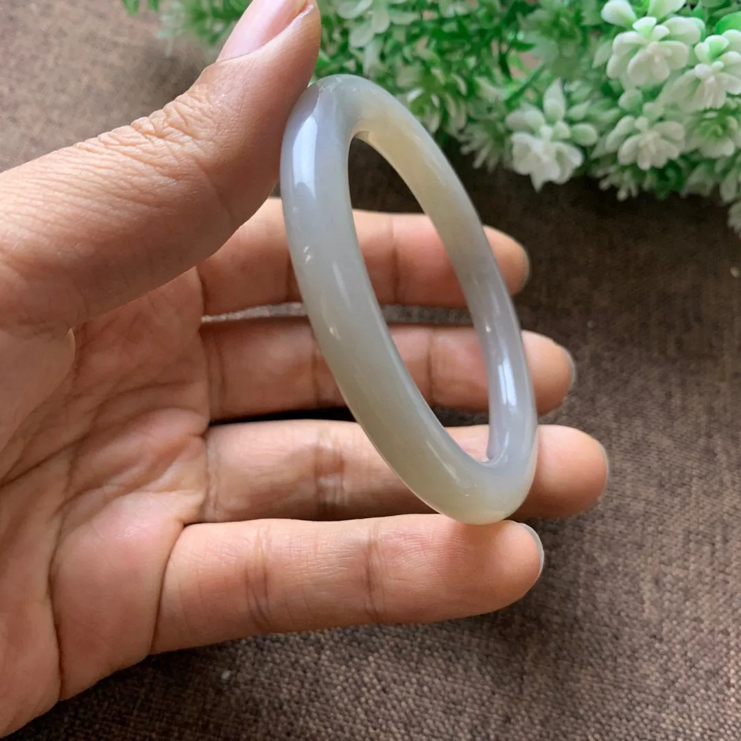 51.5圈口和田玉粉紫色圆条手镯！精品紫粉，玉质细腻油润，密度紧凑，琢型圆润，高脂粉，品相大气