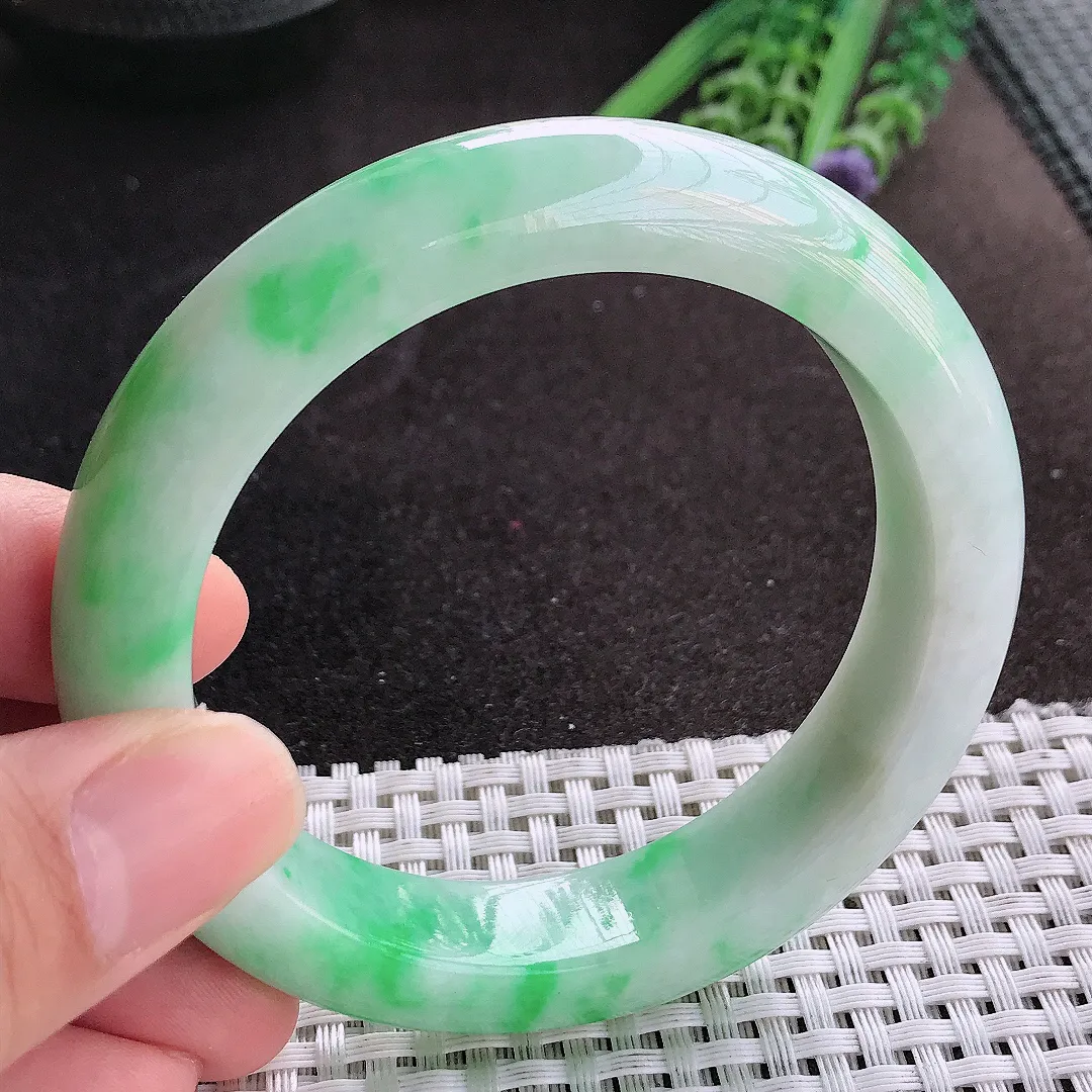 天然A货翡翠57.5/13.5/9.5老坑精美温润飘阳绿手镯宽边玉镯