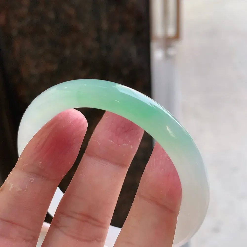 圆条冰阳绿 微细纹 尺寸:51.2/8.4 种色兼备