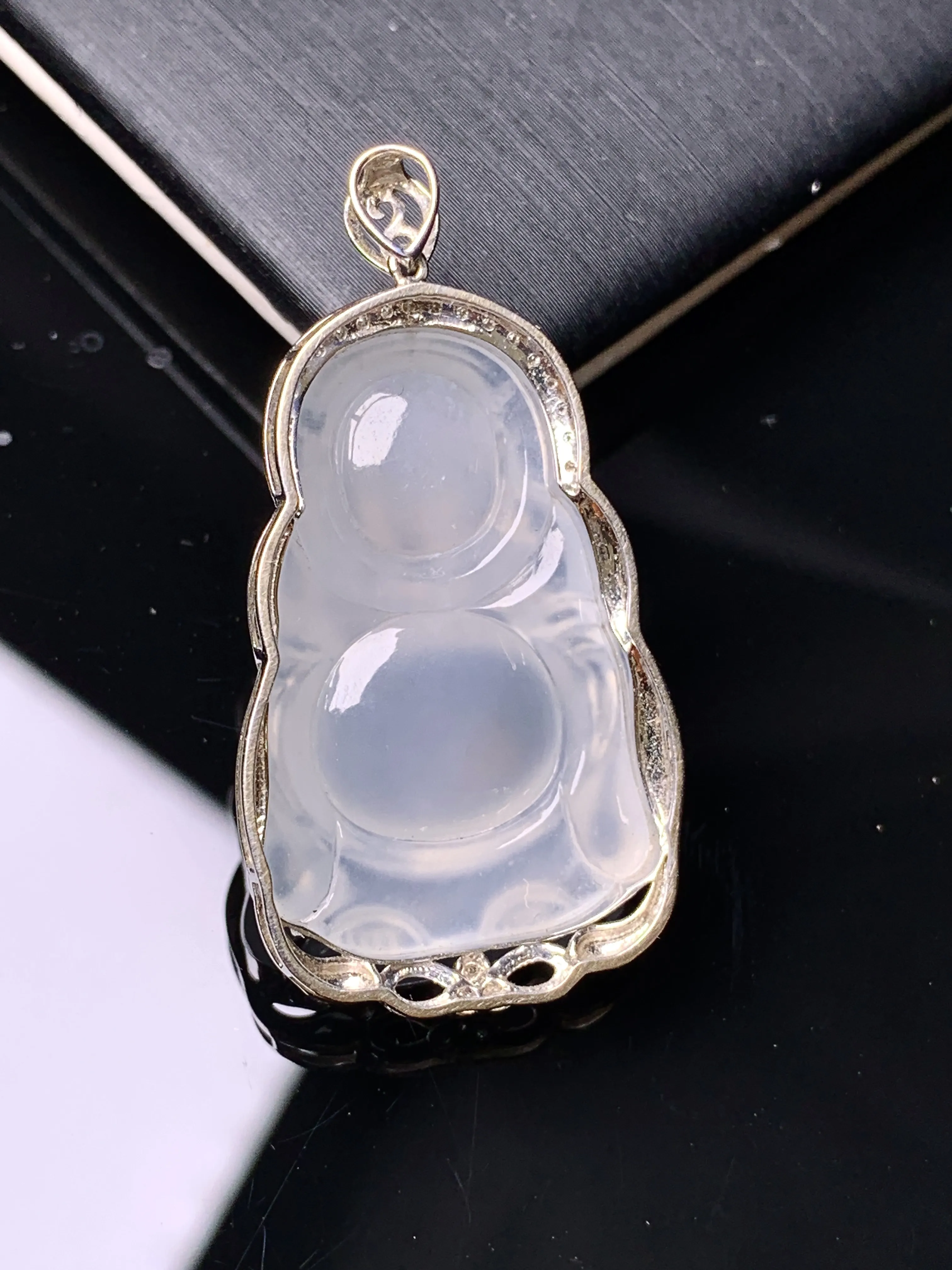 18k金镶嵌冰种佛公吊坠 玉质细腻 色泽清新艳丽 整体尺寸36.5*18.7*8.8