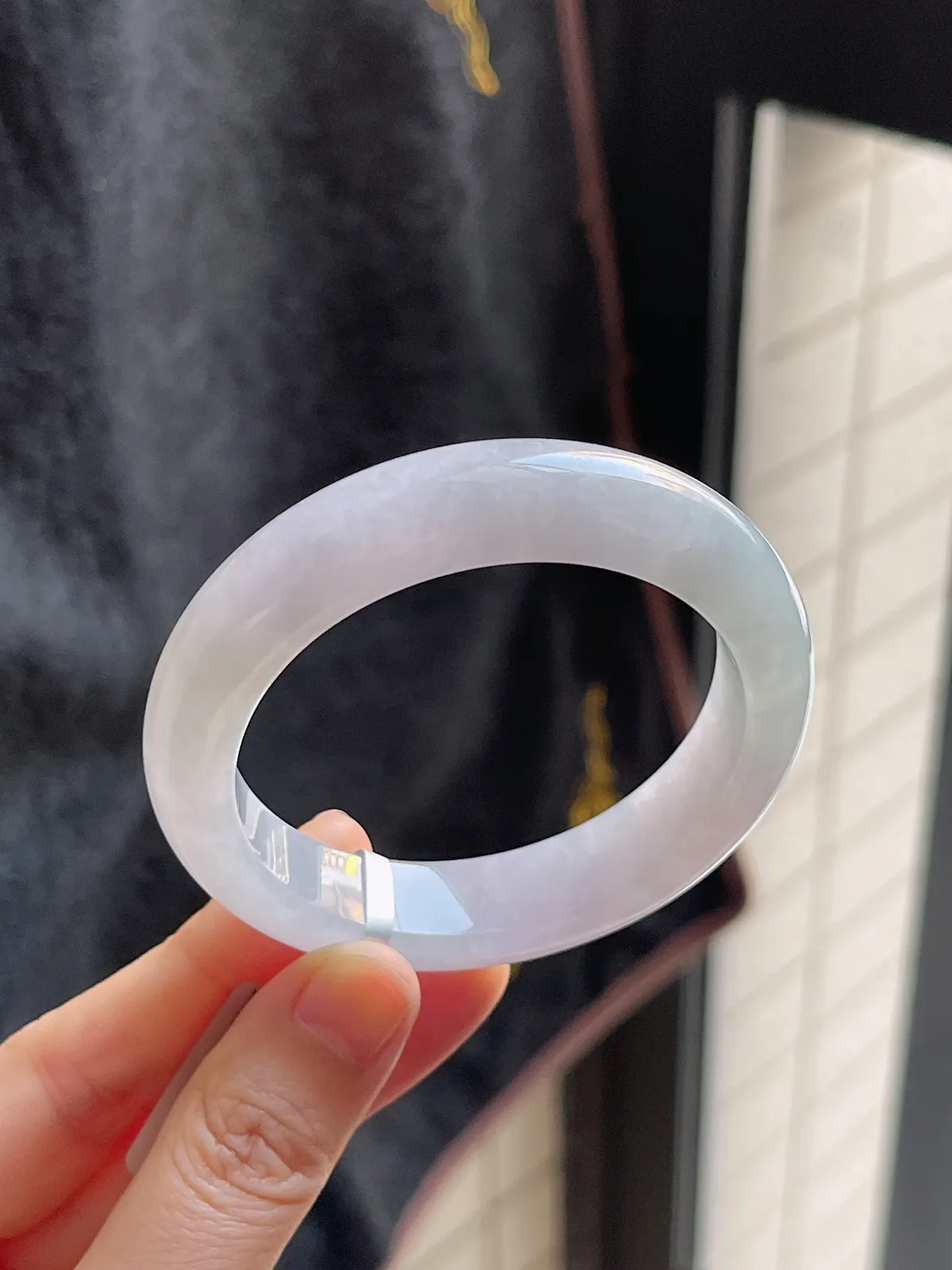 正圈51.2圈口，翡翠糯化种淡紫色手镯