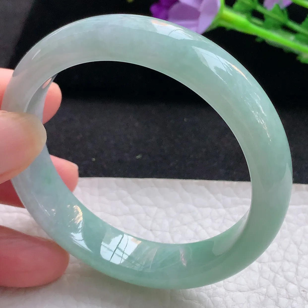 xx自然光53.8*13.2*7.6平安镯 翡翠A货飘绿宽边玉手镯玉手环