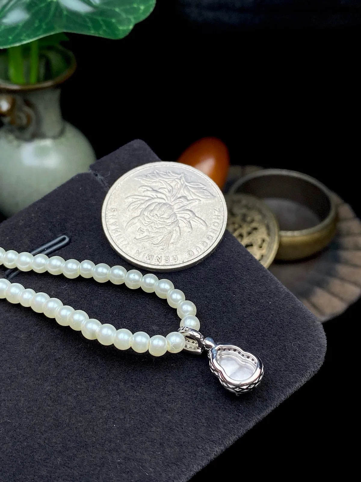 【冰种黄翡葫芦吊坠】小滴流，质地细腻，冰感十足，晶莹透亮，18K金钻镶嵌，裸石尺寸8.4*6*2.6毫米