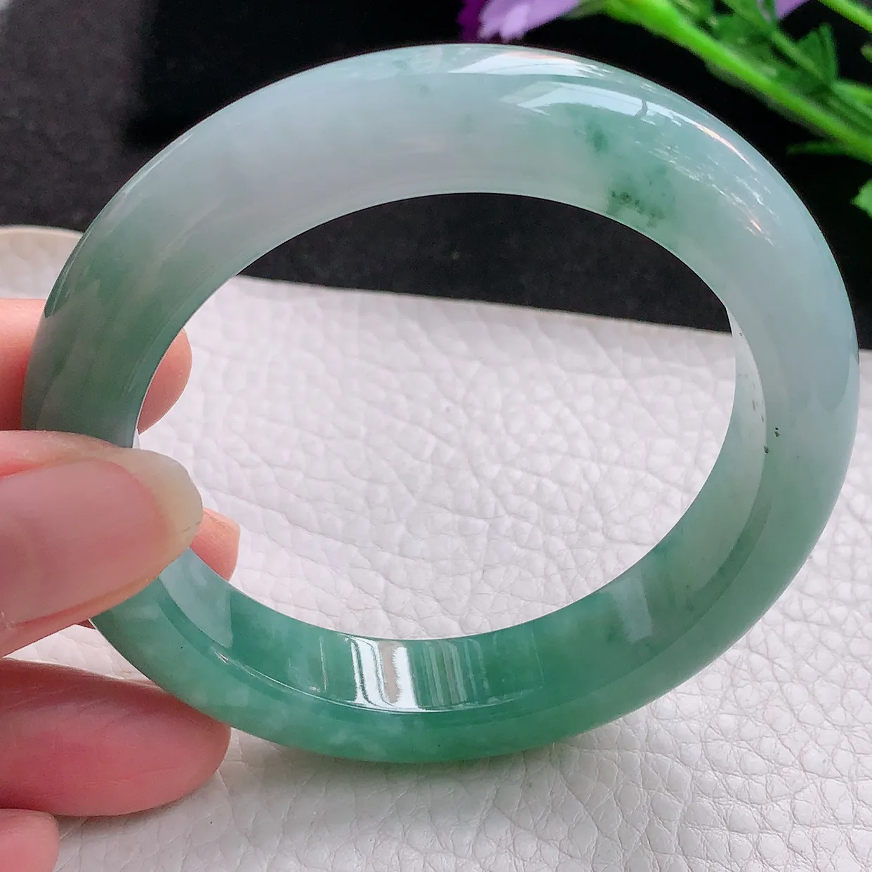 yh自然光56.5*12.5*9.8平安镯 翡翠玉手镯冰胶油绿宽边玉手环