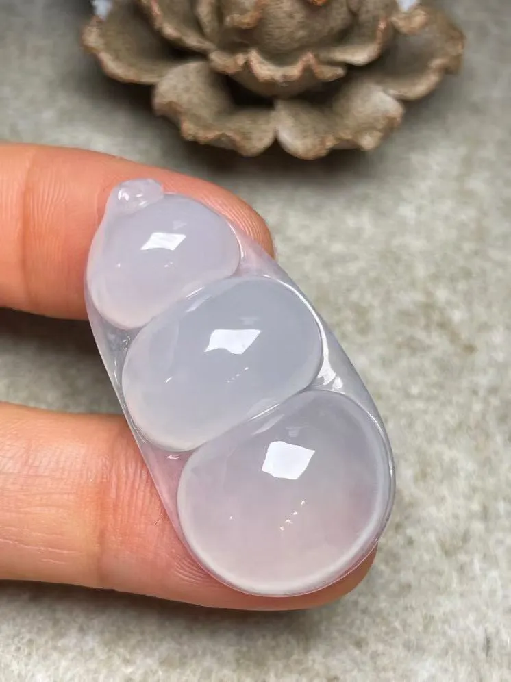 冰种【福豆】吊坠，种水好，玉质细腻 ，卖相好‘