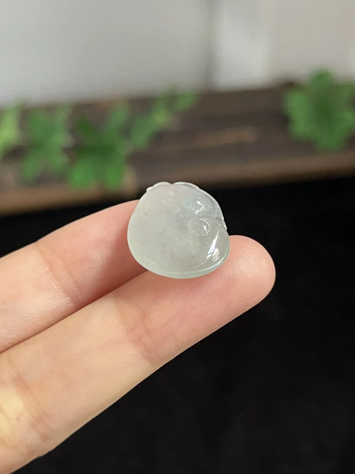 翡翠冰糯种绿色如意