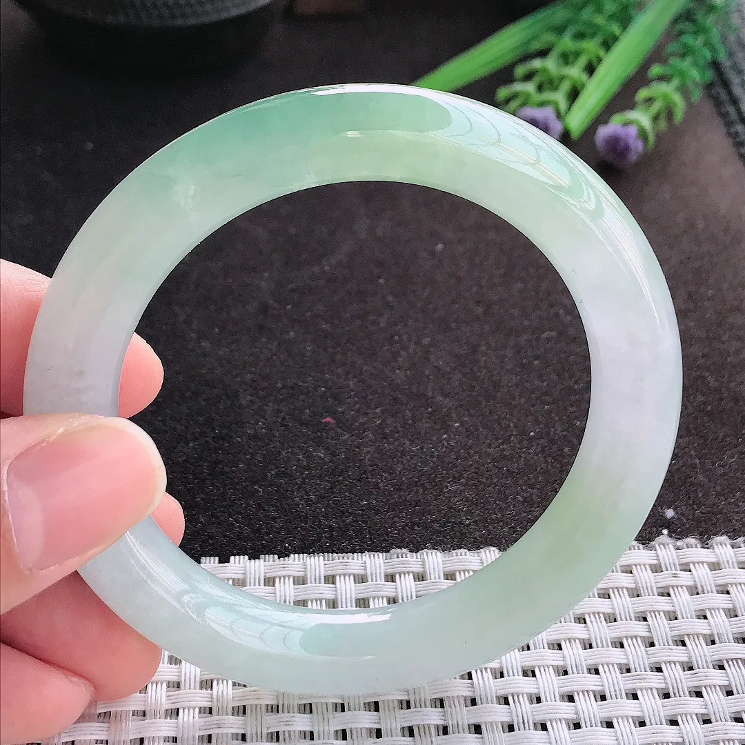 天然A货翡翠55.5/10.3老坑冰胶水灵冰晴圆条绿手镯翡翠玉镯手环