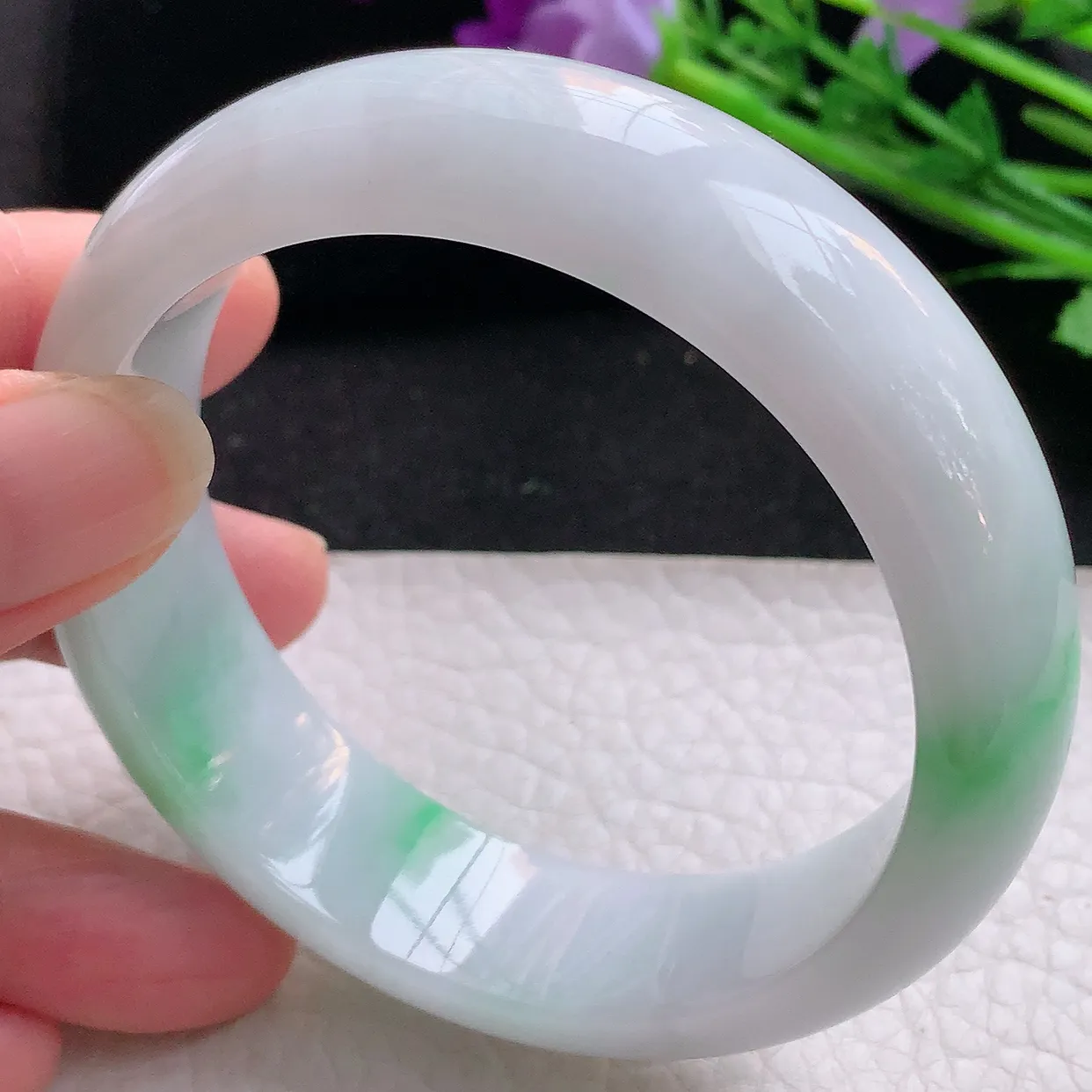 ee自然光58.5*17*8.2轮胎镯 缅甸翡翠A货飘绿大气宽边玉手镯玉手环