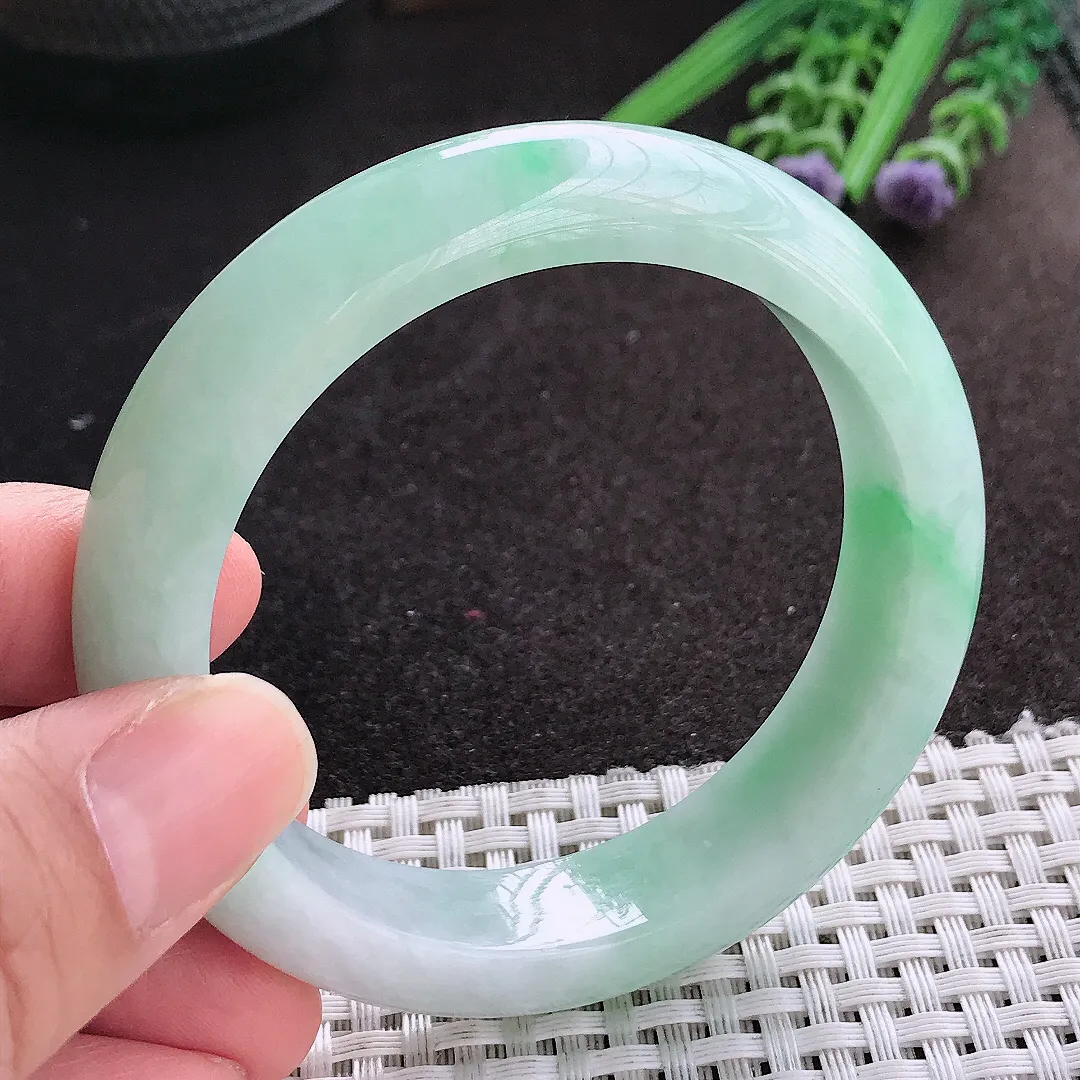 天然A货翡翠55/13.7/8.9老坑精美满色飘绿手镯宽边玉镯手环