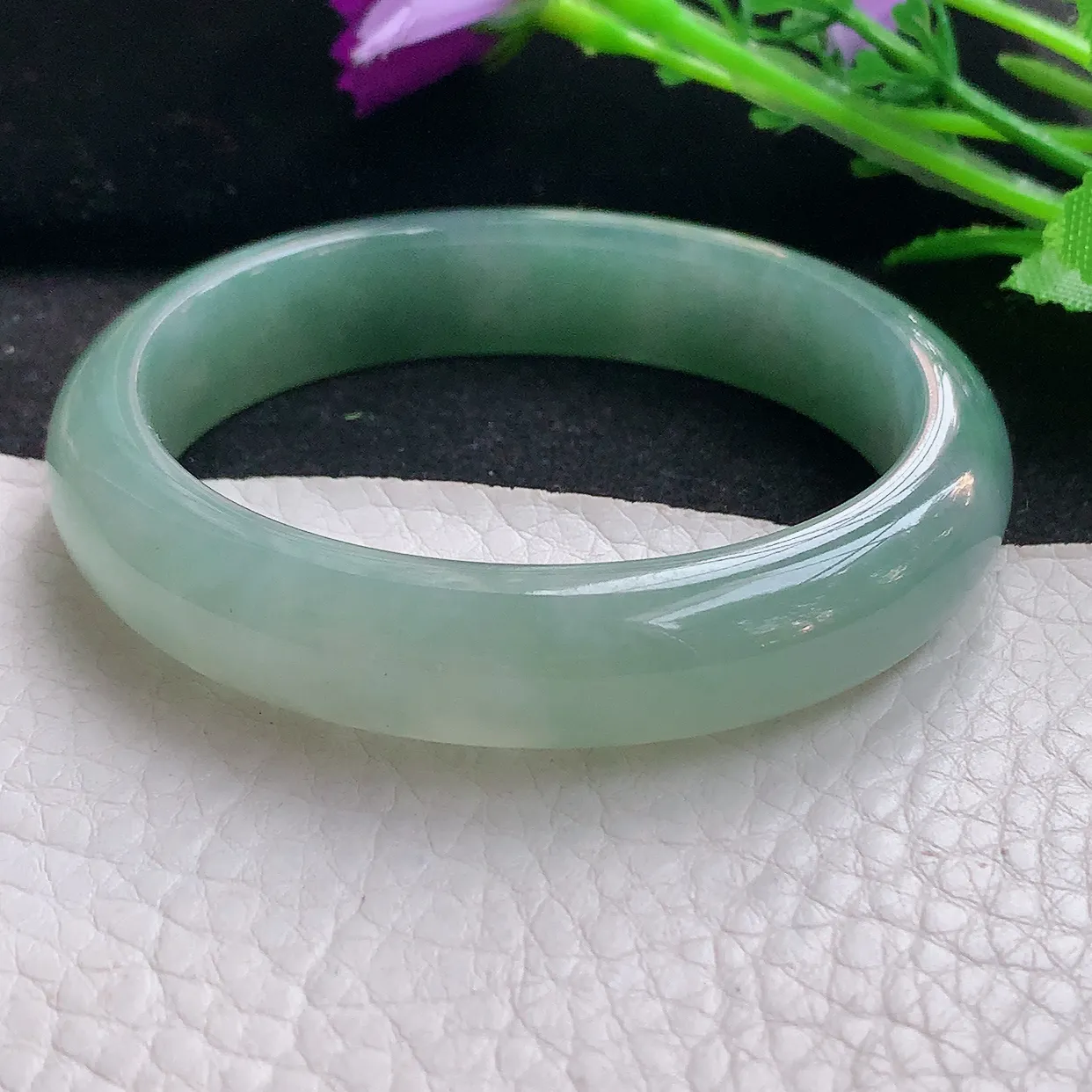 ee自然光54*48.6*12*7.5贵妃镯 翡翠A货玉手镯冰油蛋形玉手环