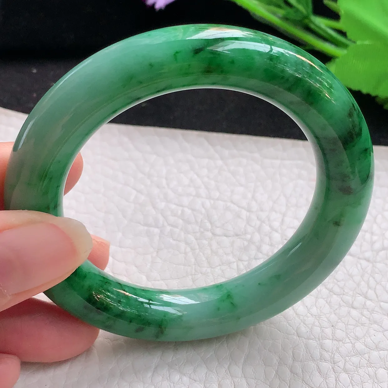 xh自然光53*12*11.3大胖镯 翡翠玉手镯辣绿圆条玉手环 美人镯