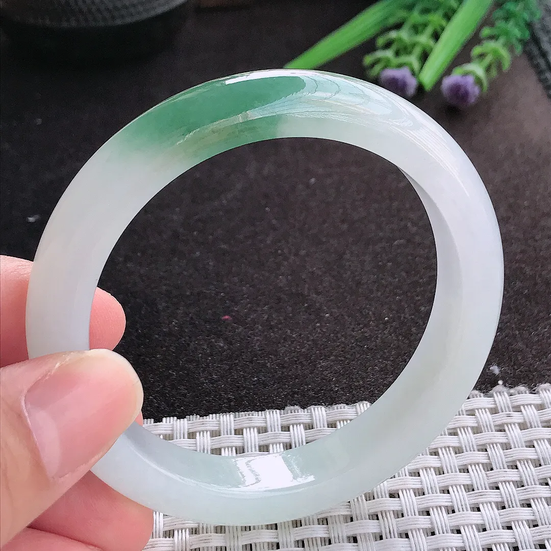 天然A货翡翠56/11.5/8.5老坑冰润起胶半山半水油绿手镯宽边玉镯手环