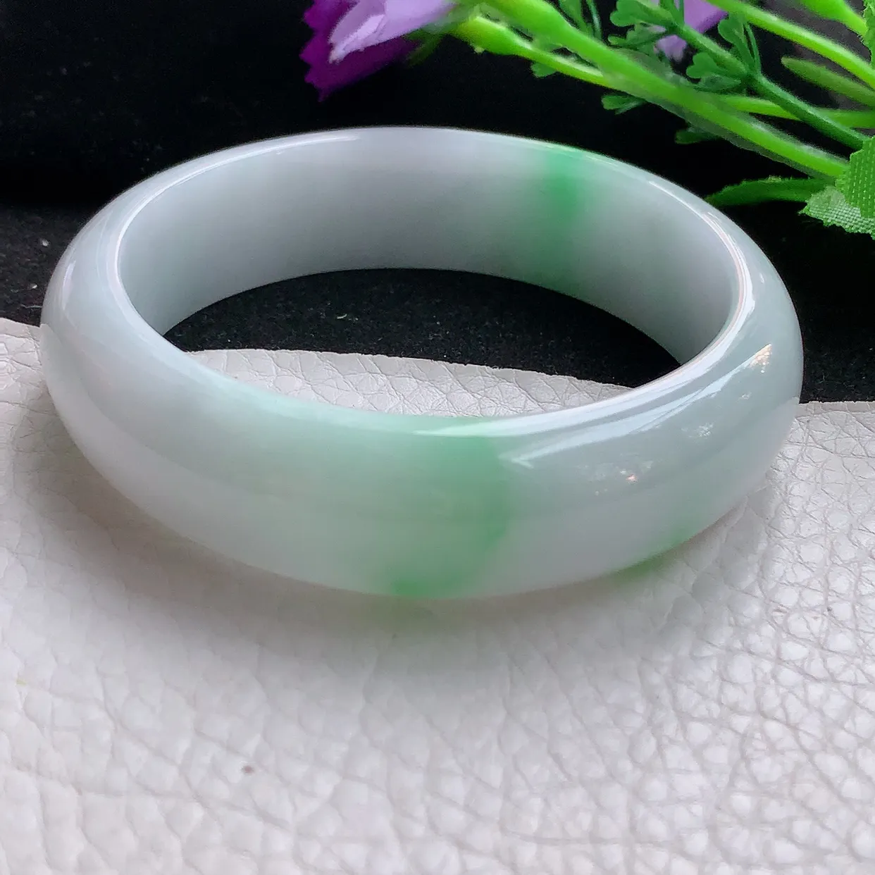 ee自然光58.5*17*8.2轮胎镯 缅甸翡翠A货飘绿大气宽边玉手镯玉手环