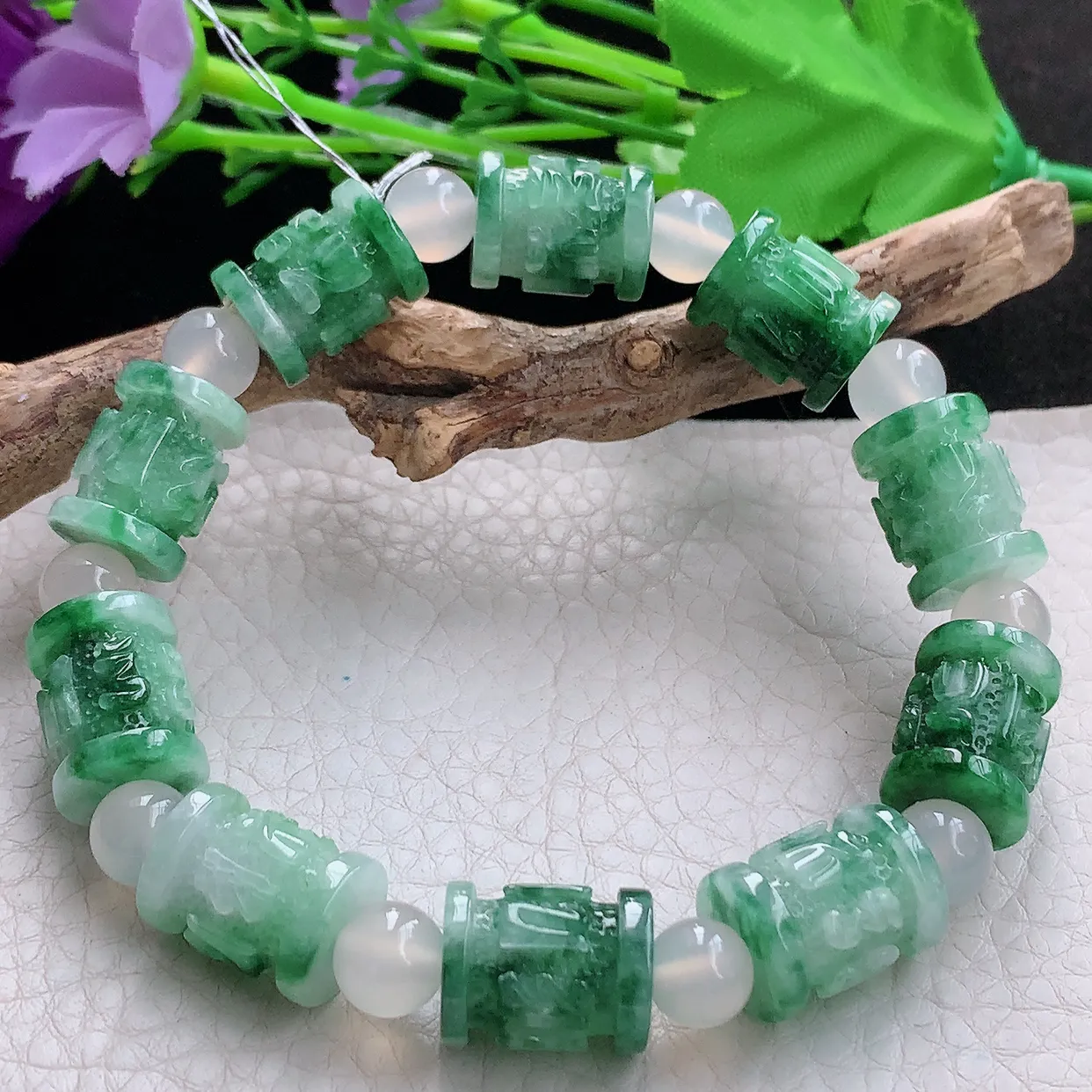 xqa实拍15*12缅甸翡翠精雕冰飘花六字真言玉手链 玉手串