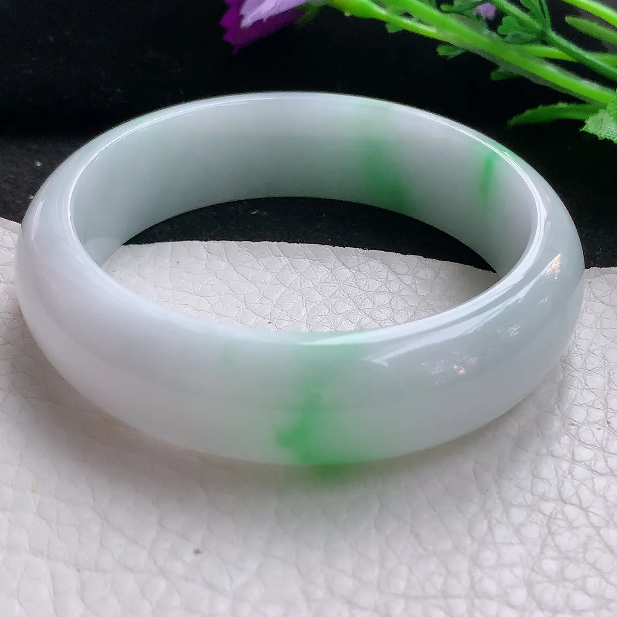 ee自然光58.5*17*8.2轮胎镯 缅甸翡翠A货飘绿大气宽边玉手镯玉手环