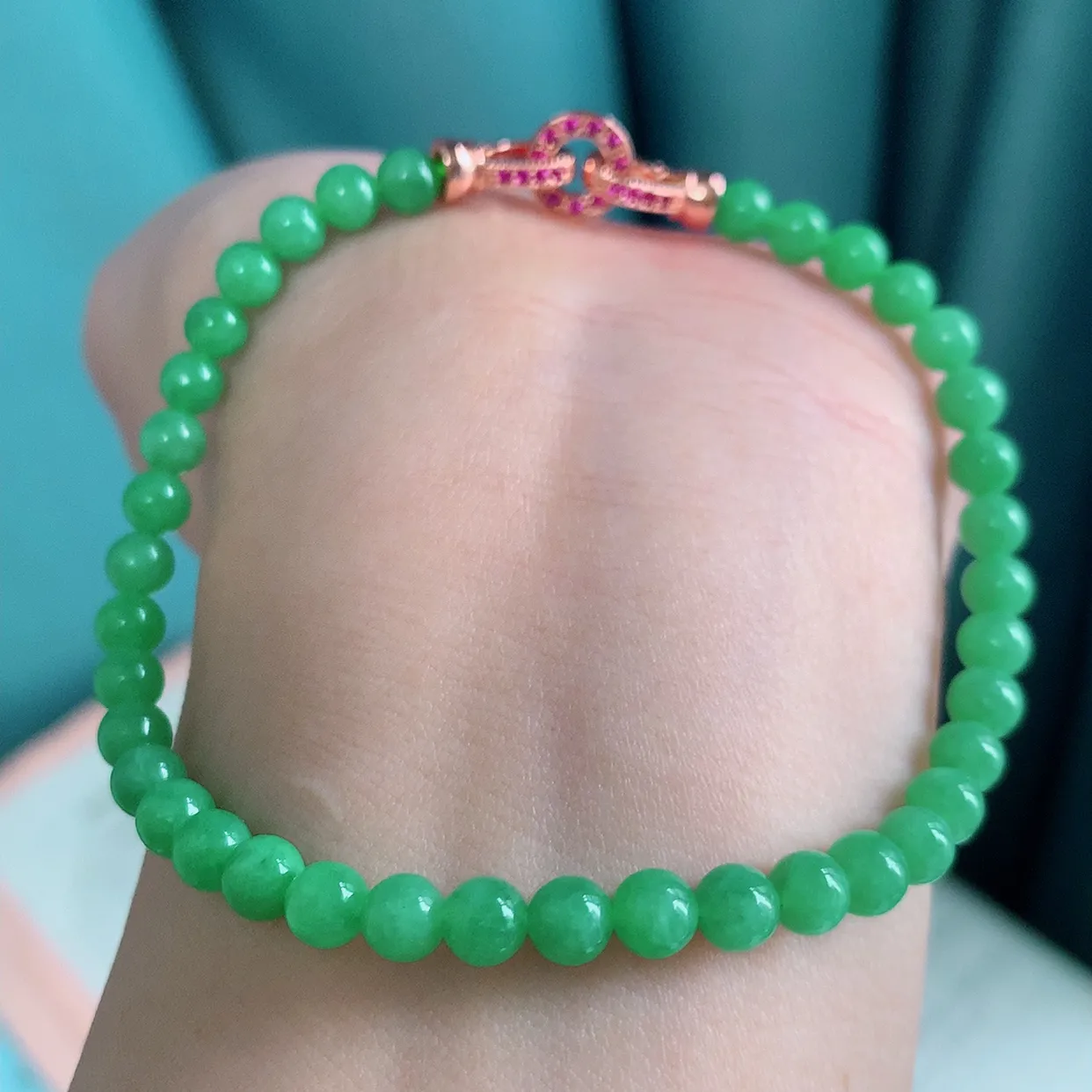 自然光实拍，冰润满绿翡翠手串手链，颜色丰富，料子细腻，高档大气，自戴送礼佳品！#003.3取一尺寸4.8mm